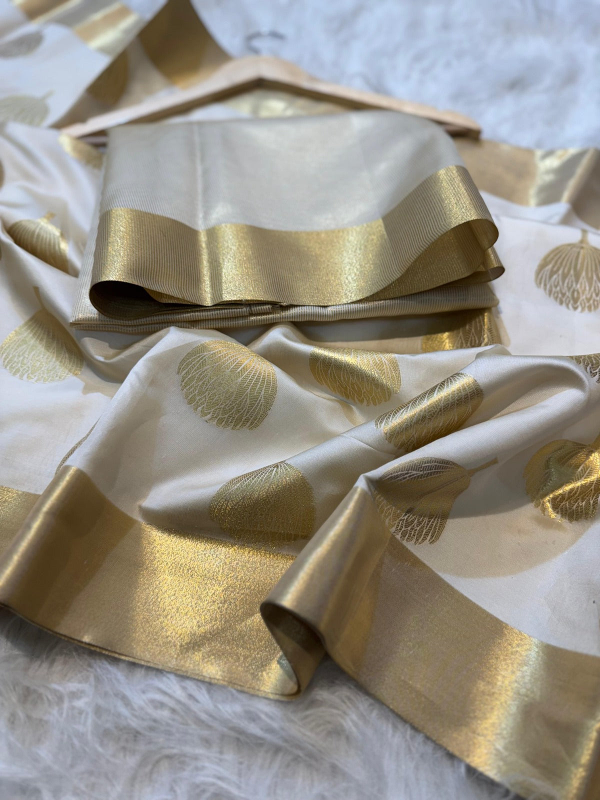 Banarasi Masru Silk Saree-BMSBG01