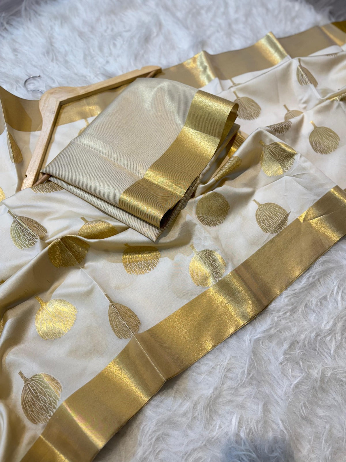 Banarasi Masru Silk Saree-BMSBG01