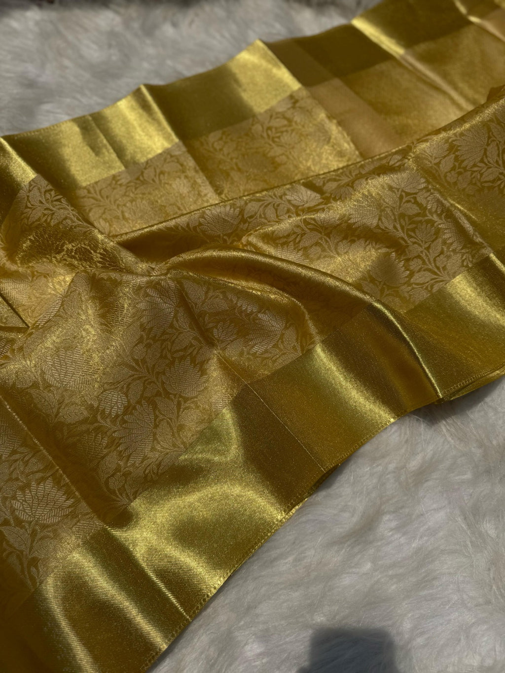 Banarasi Tissue Silk Saree-BTSGLD01