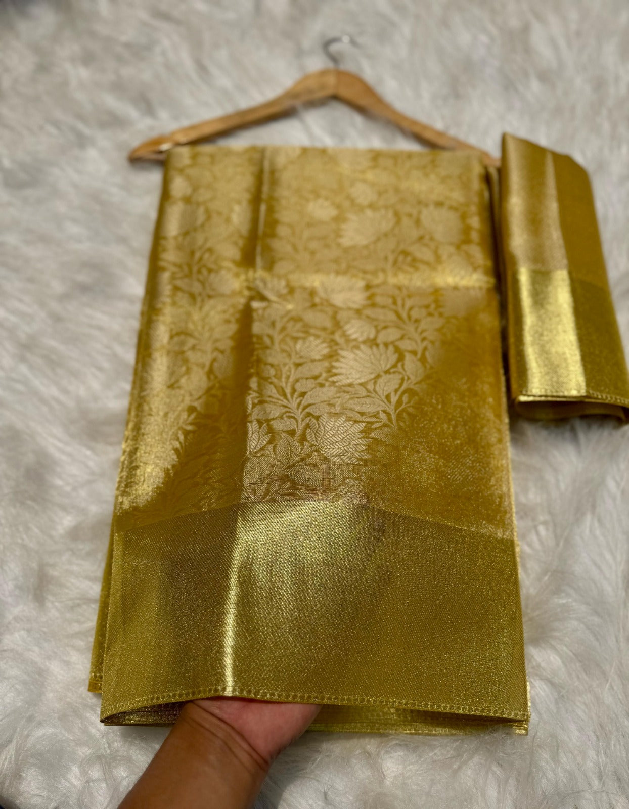 Banarasi Tissue Silk Saree-BTSGLD01