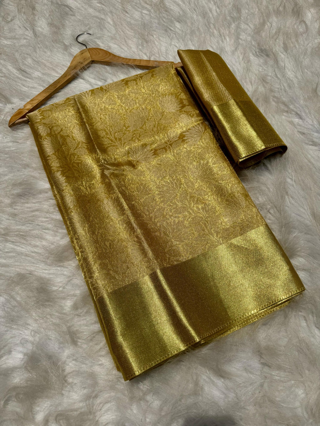 Banarasi Tissue Silk Saree-BTSGLD01