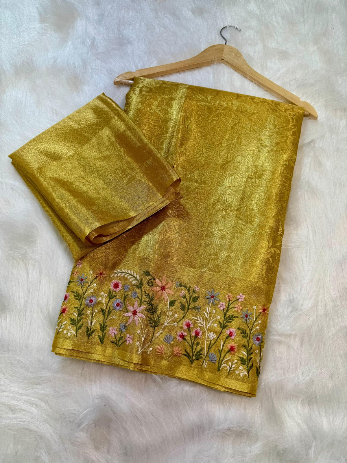 Banarasi Soft Tissue Silk Saree-BTSGEM01