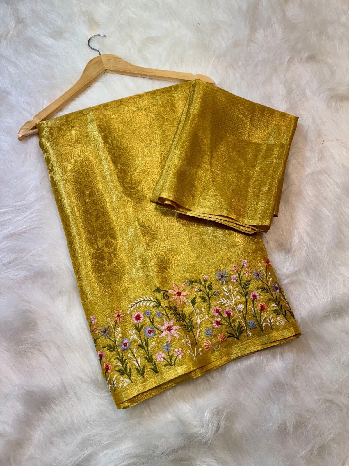 Banarasi Soft Tissue Silk Saree-BTSGEM01