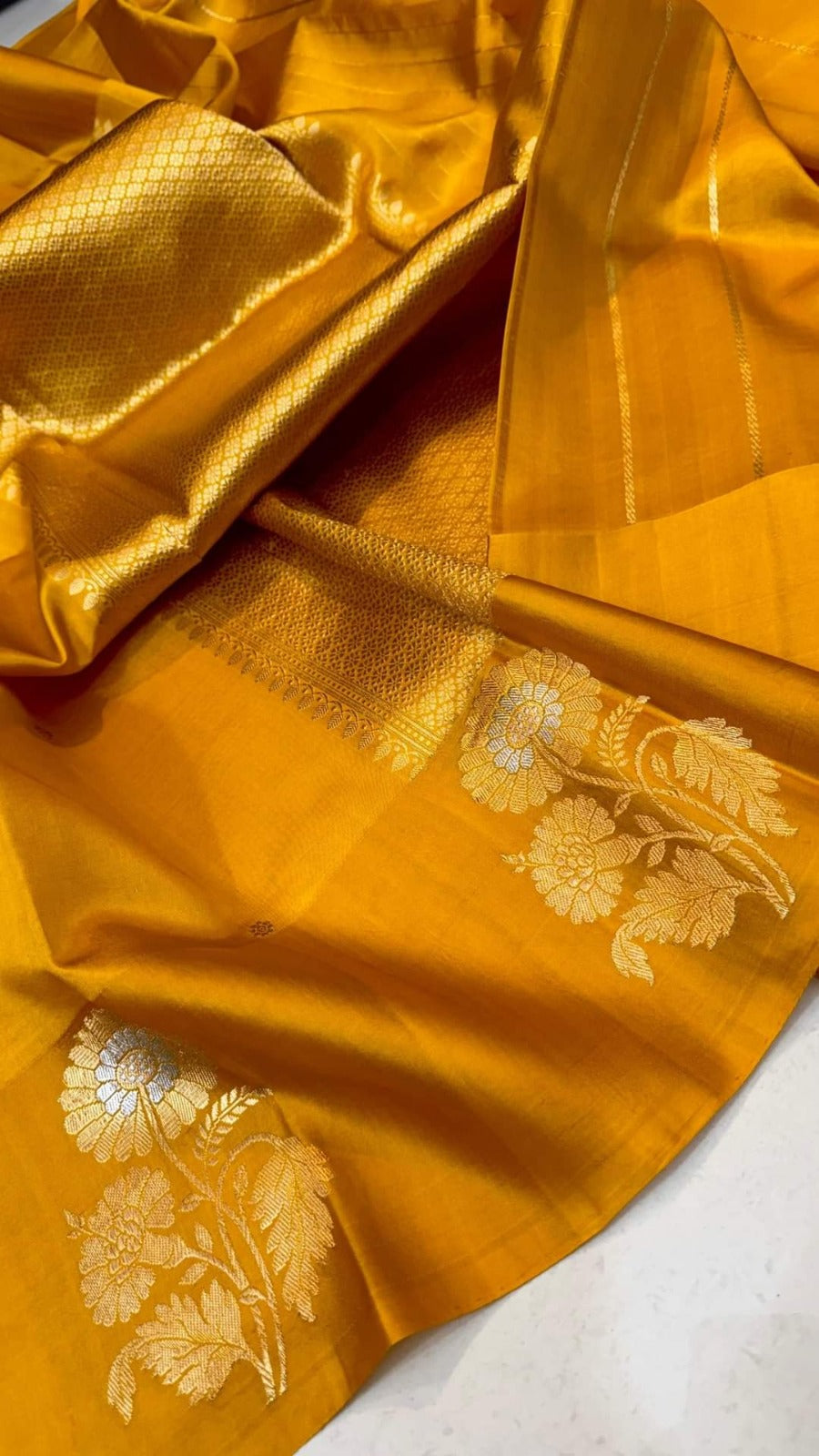 Banarasi Raw Mango Silk Saree-BMNGYL01