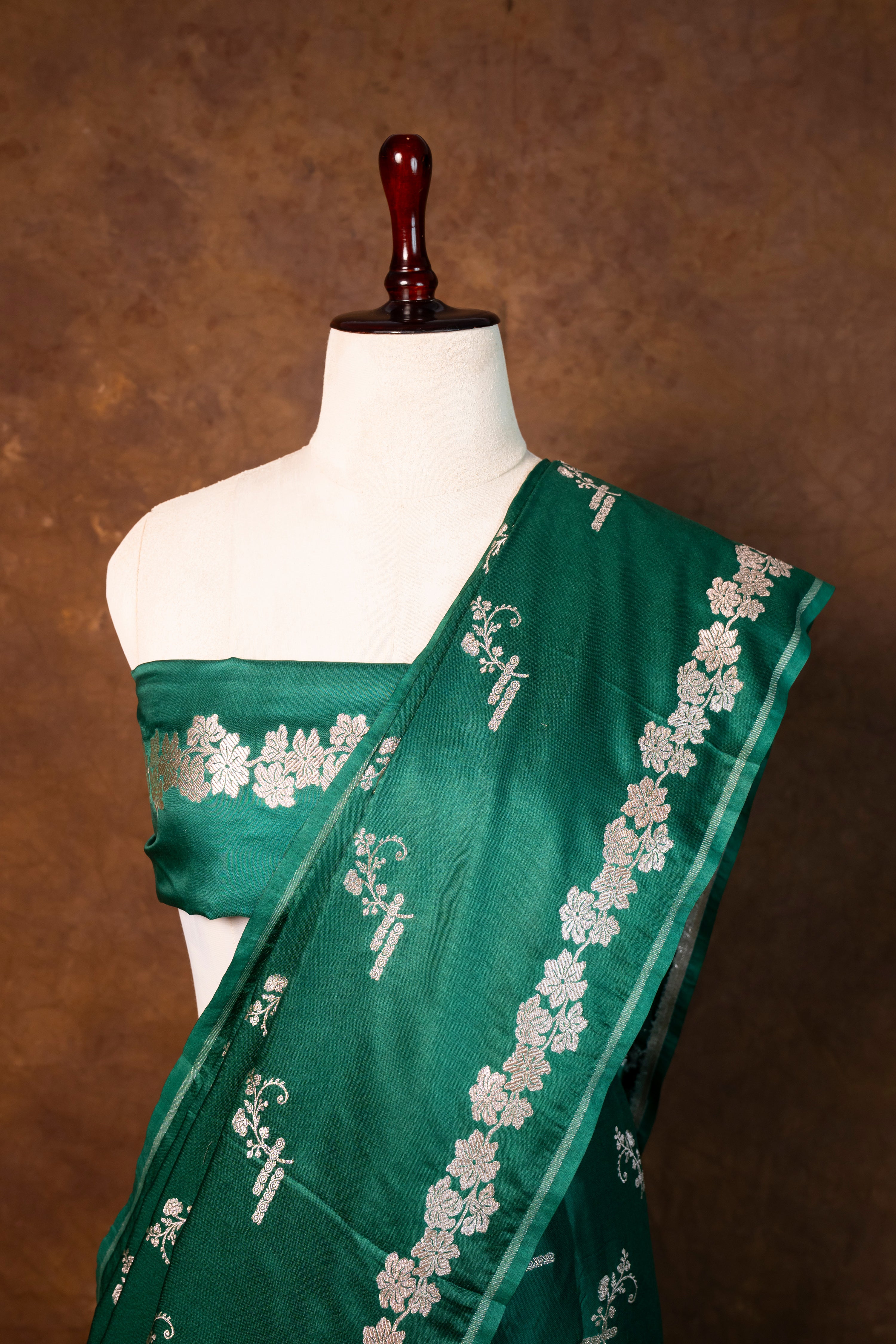 Banarasi Mashru Silk Saree - AMAS2508