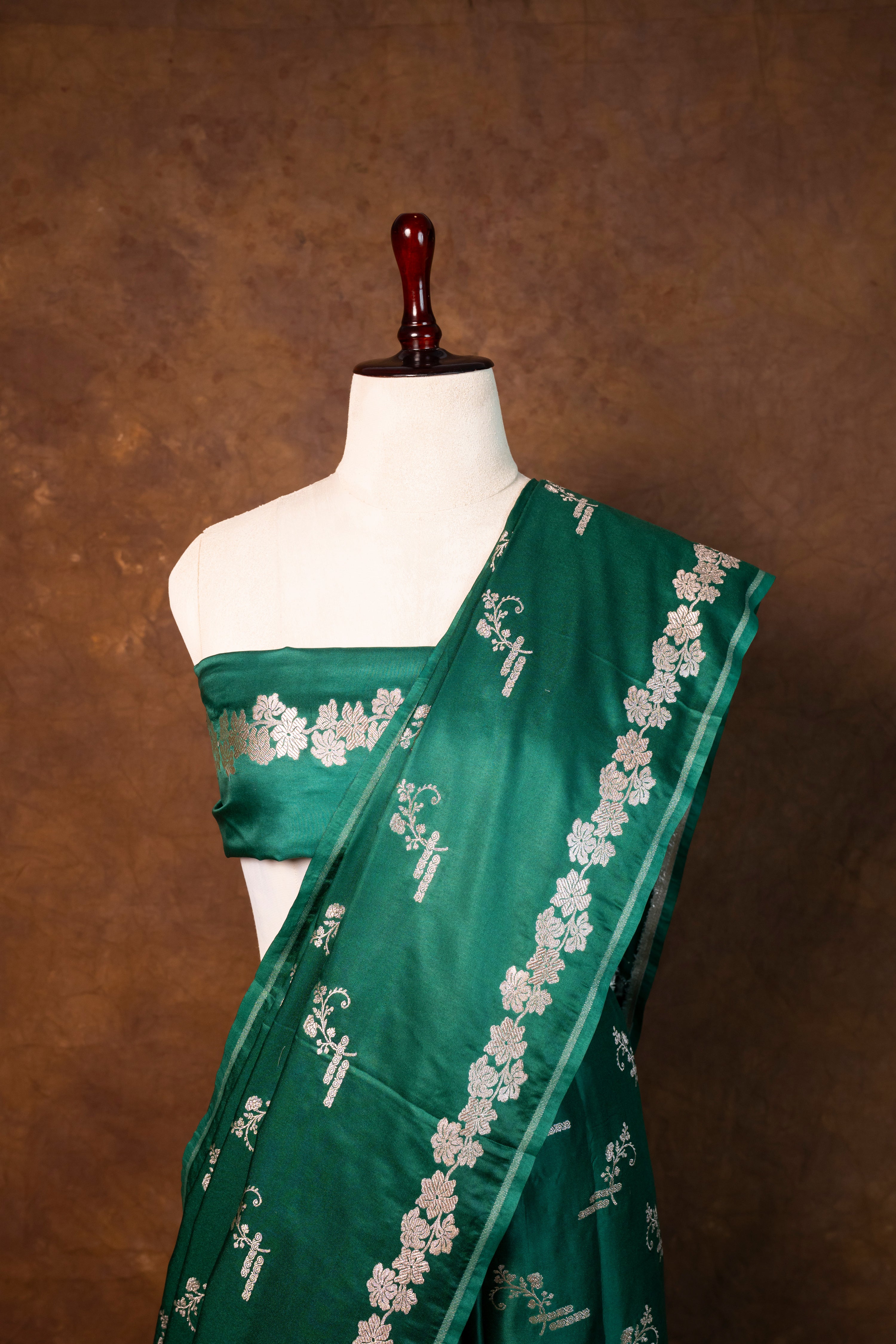 Banarasi Mashru Silk Saree - AMAS2508