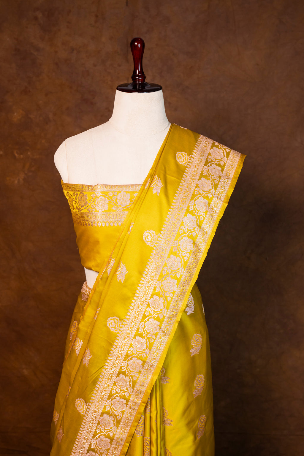 Banarasi Mashru Silk Saree - AMAS3316