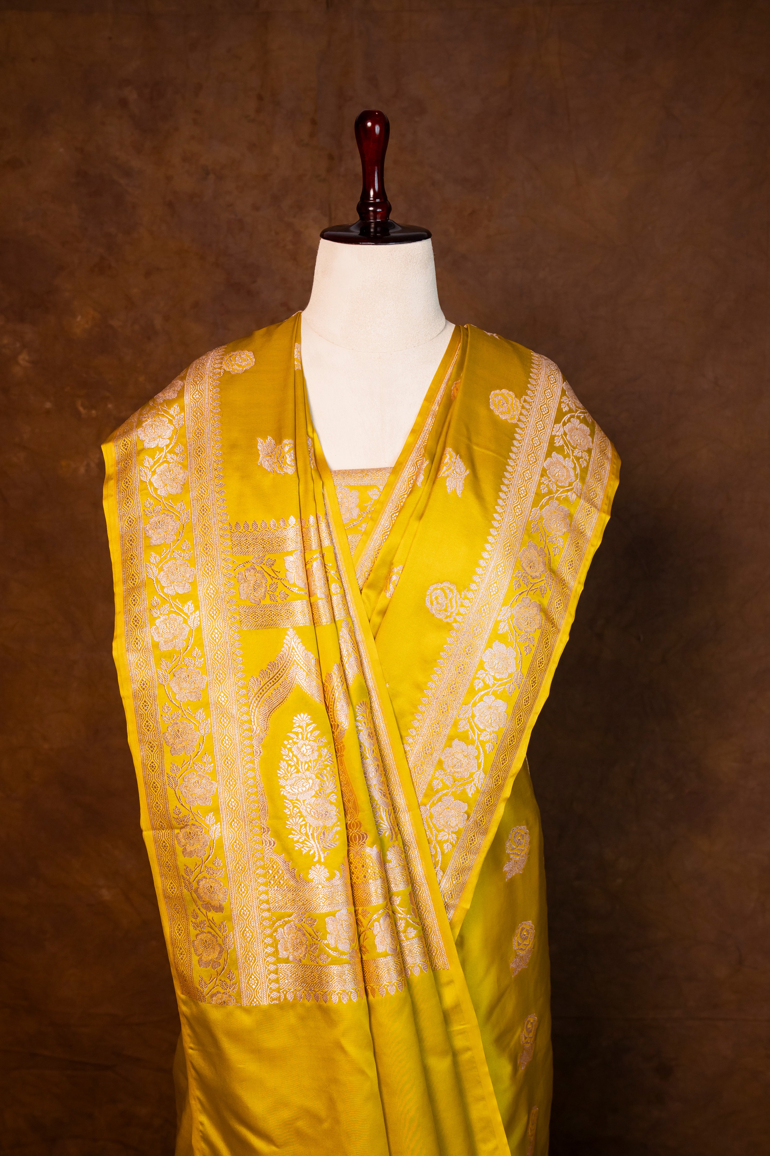 Banarasi Mashru Silk Saree - AMAS3316