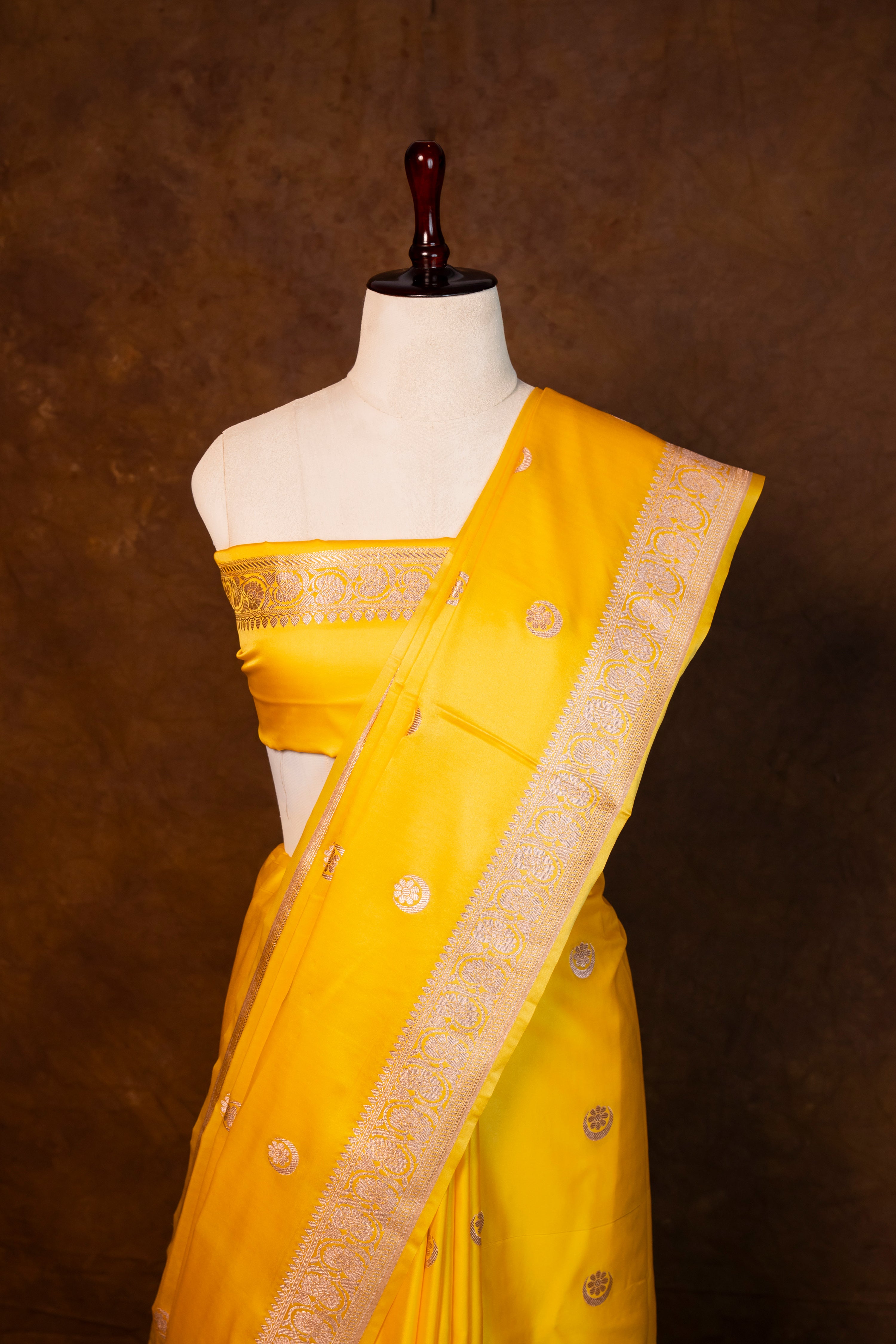 Banarasi Mashru Silk Saree - AMAS3317