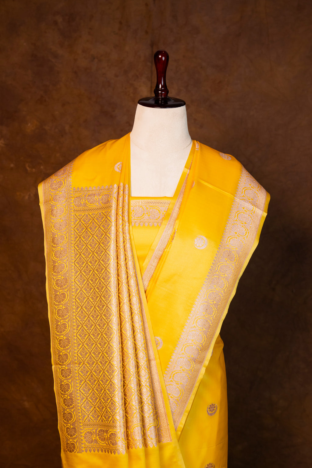 Banarasi Mashru Silk Saree - AMAS3317