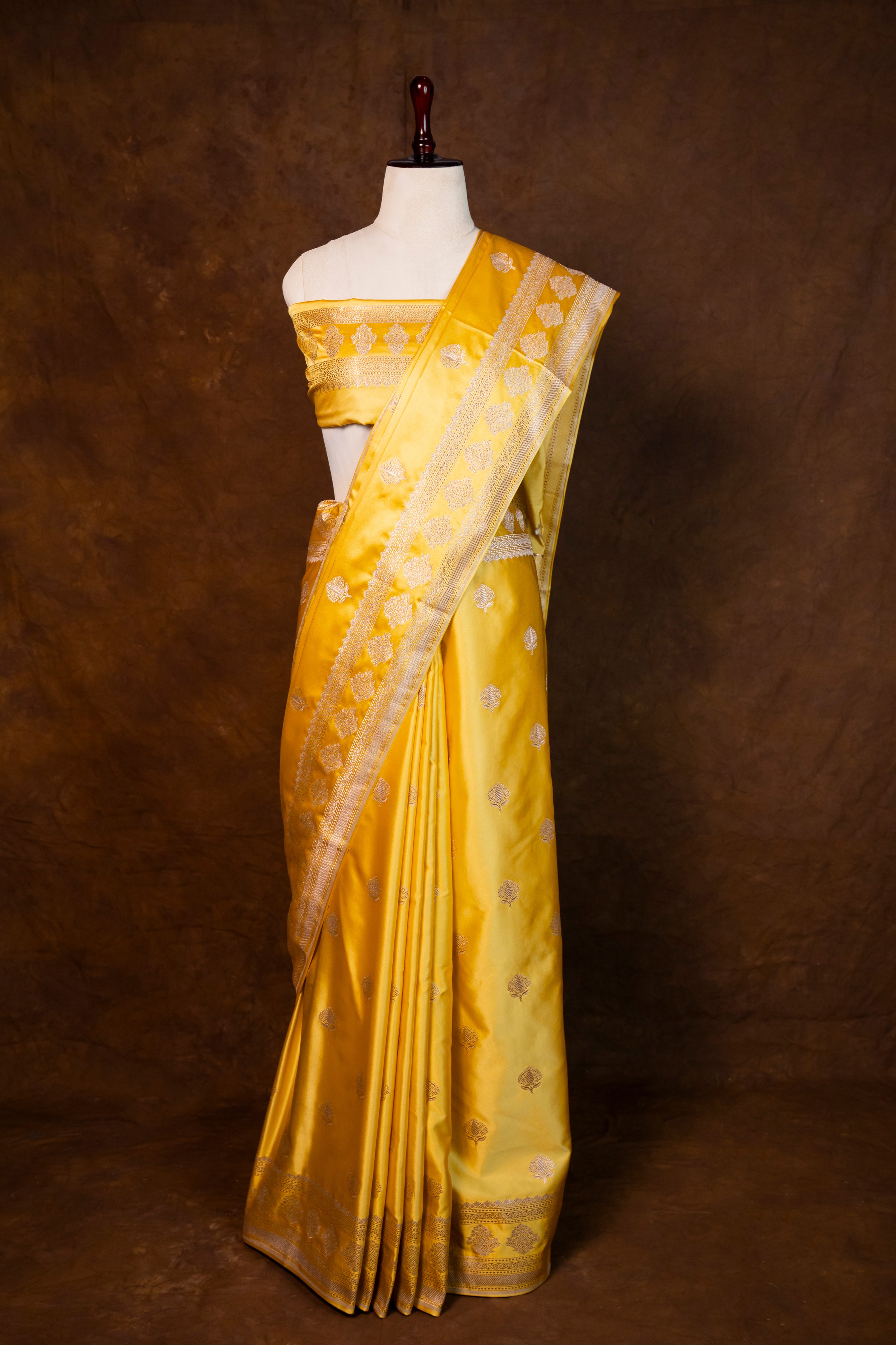 Banarasi Mashru Silk Saree - AMAS3519