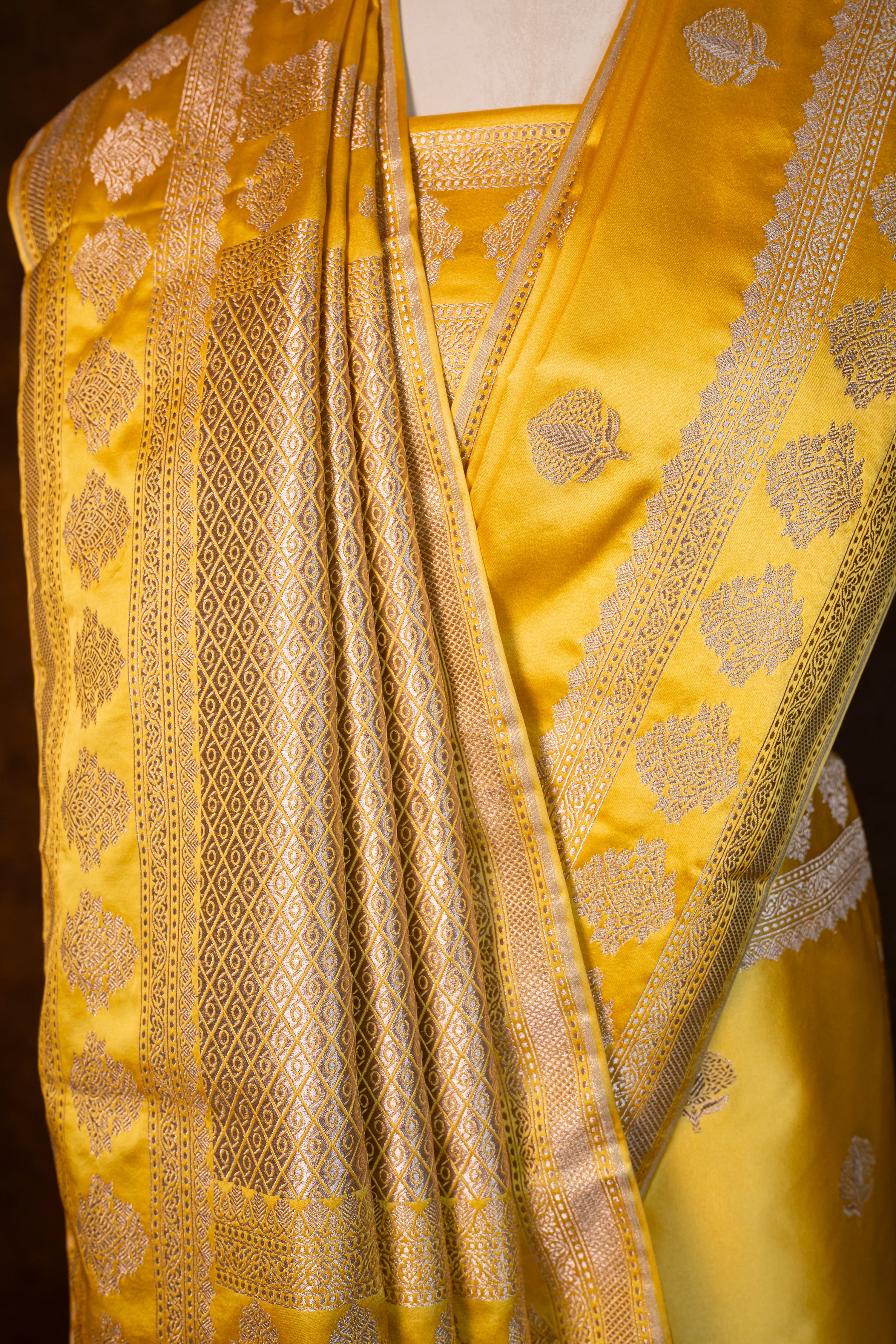 Banarasi Mashru Silk Saree - AMAS3519