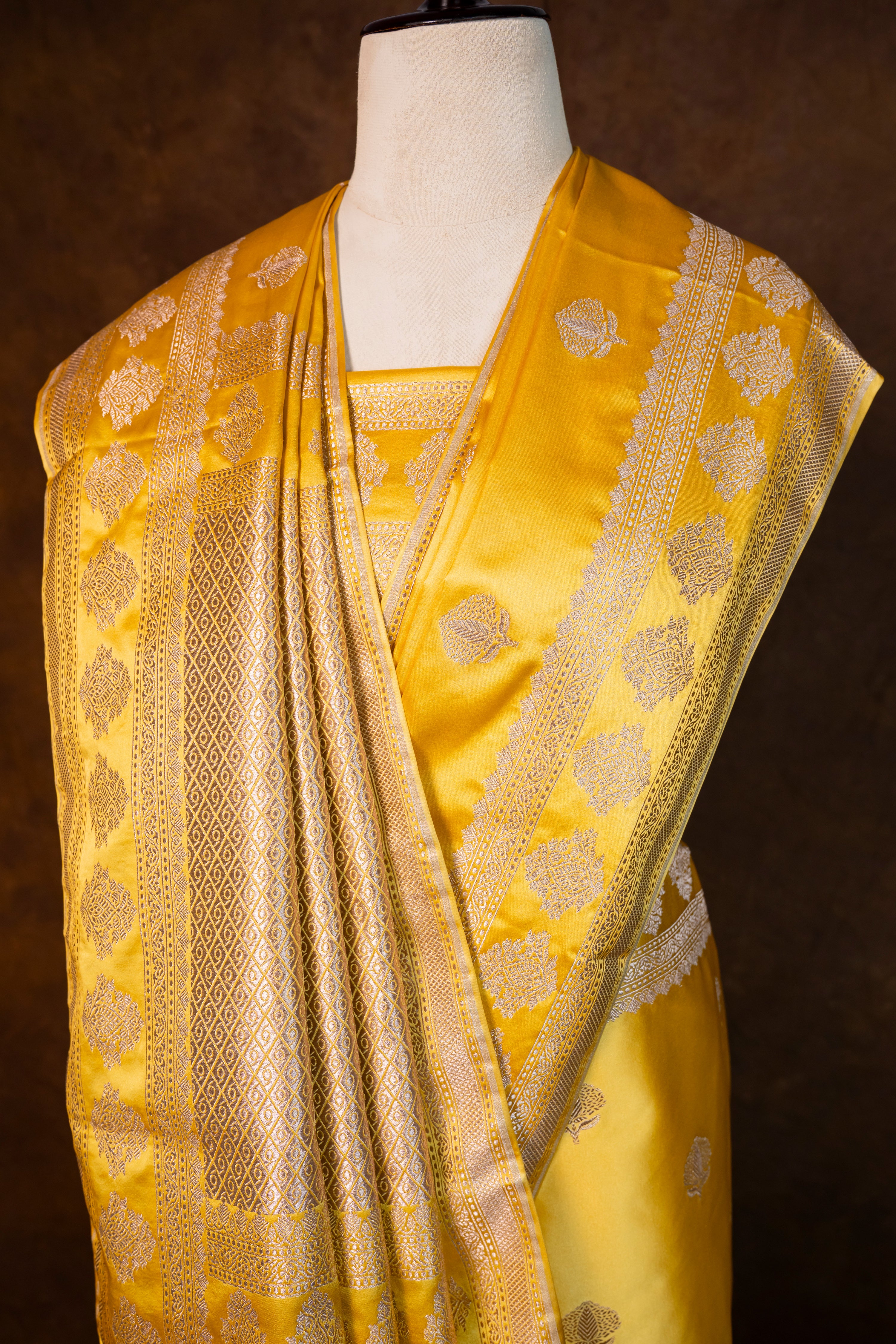 Banarasi Mashru Silk Saree - AMAS3519