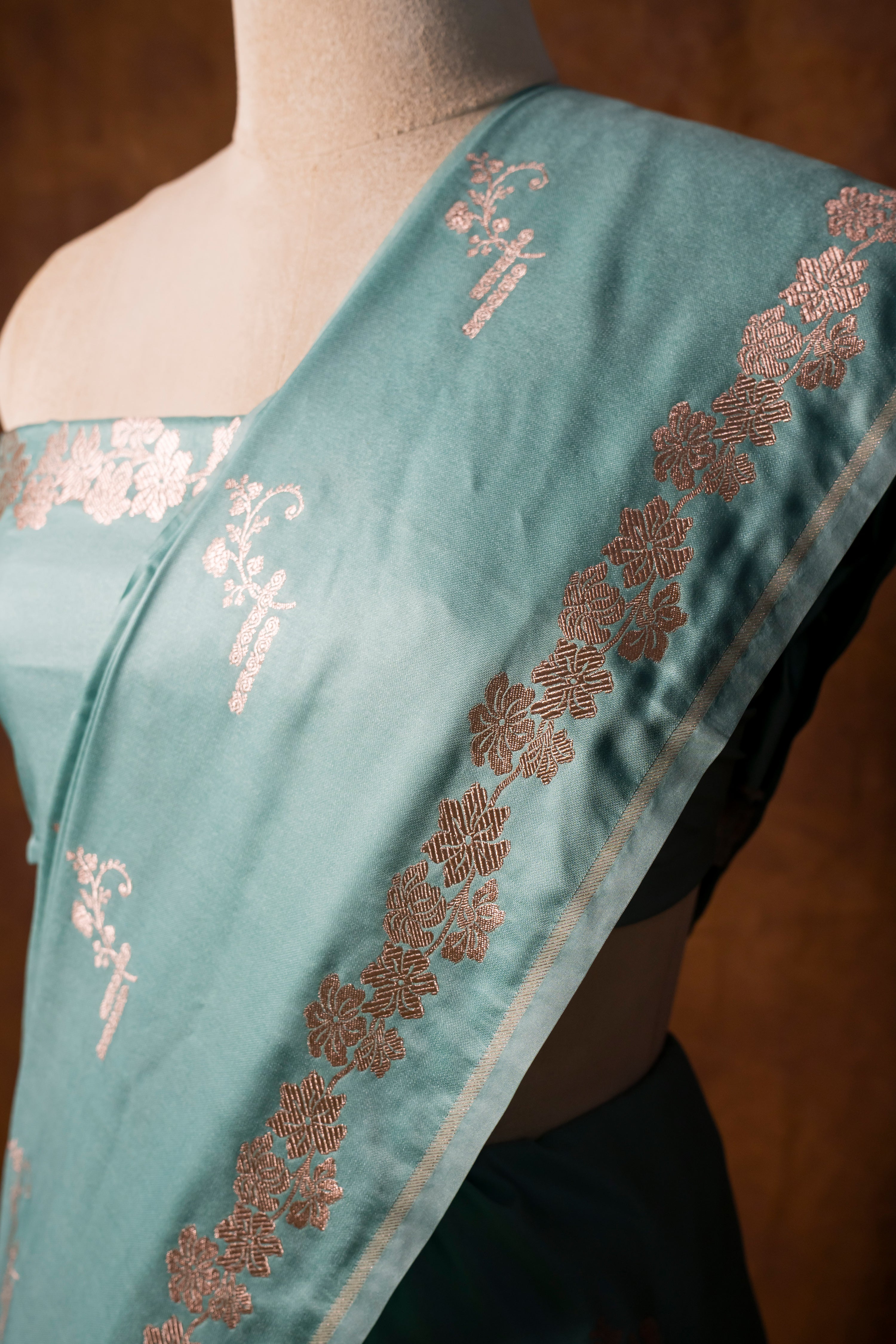 Banarasi Mashru Silk Saree - AMAS1305