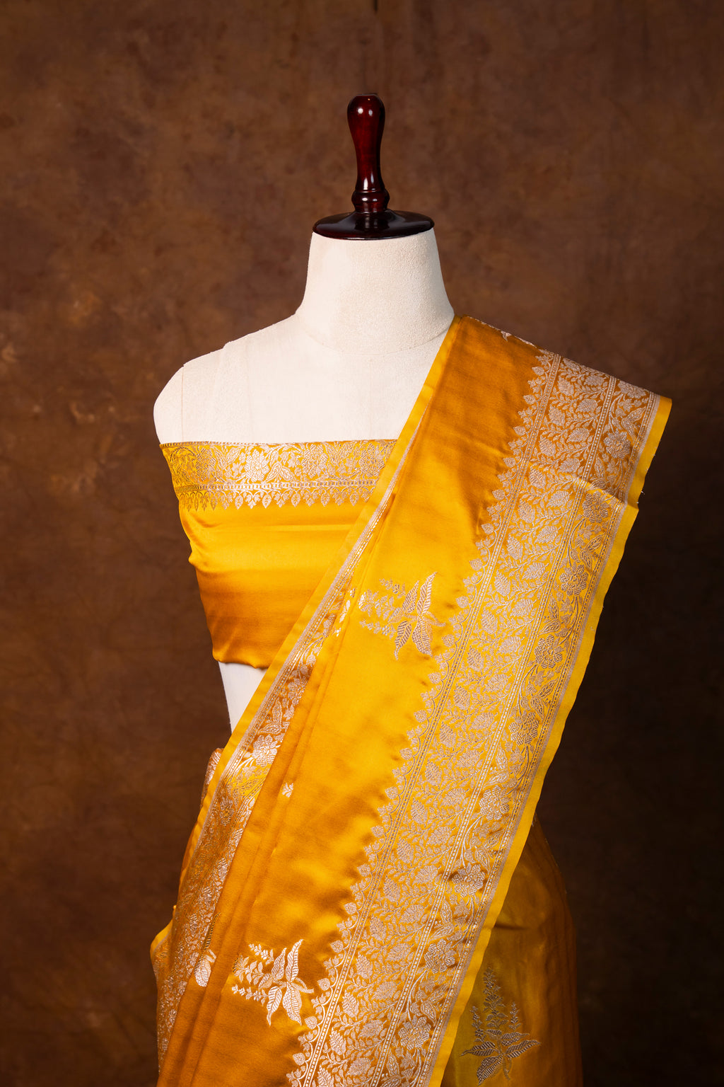 Banarasi Mashru Silk Saree - AMAS4226