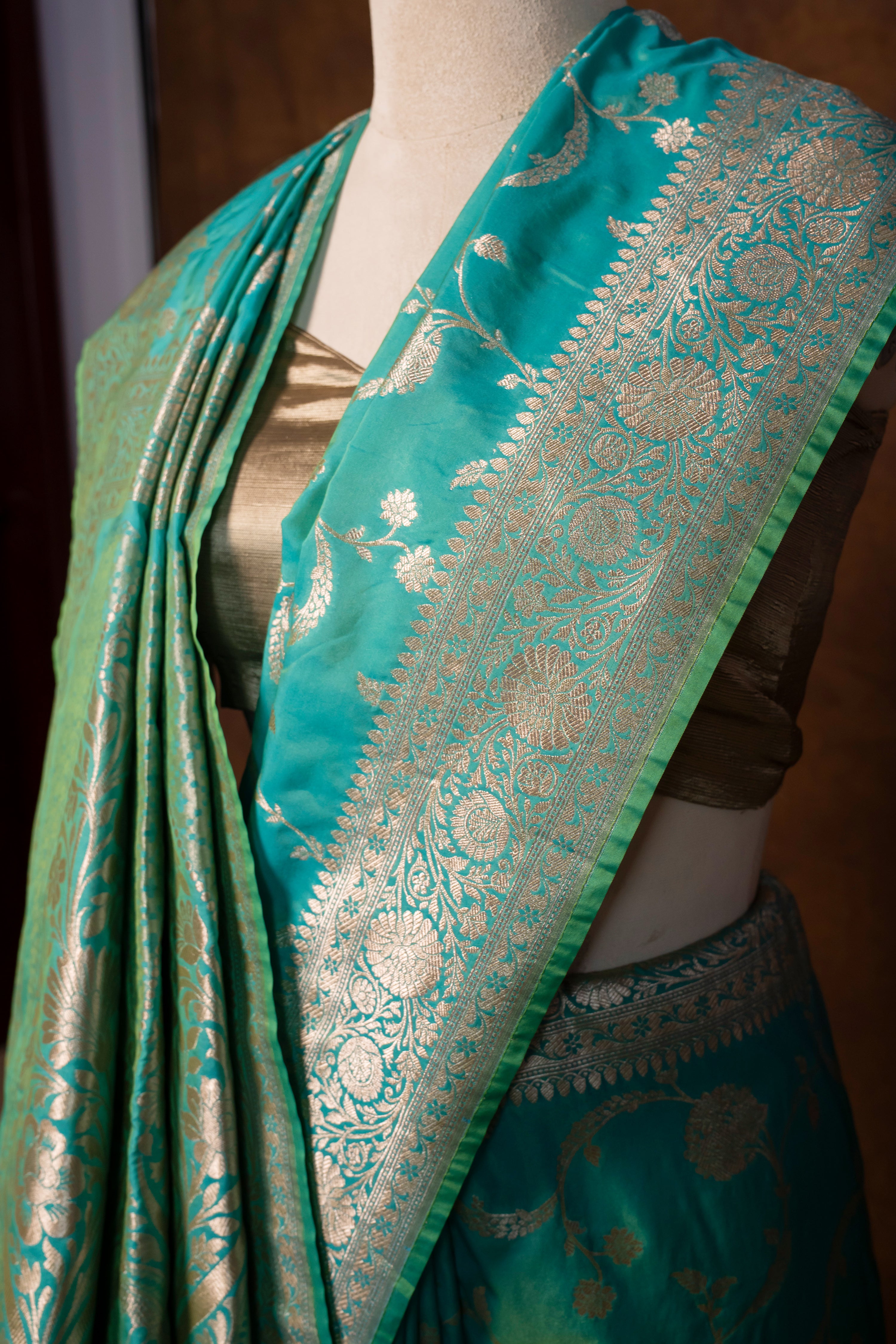 Banarasi Mashru Silk Saree - AMAS7004