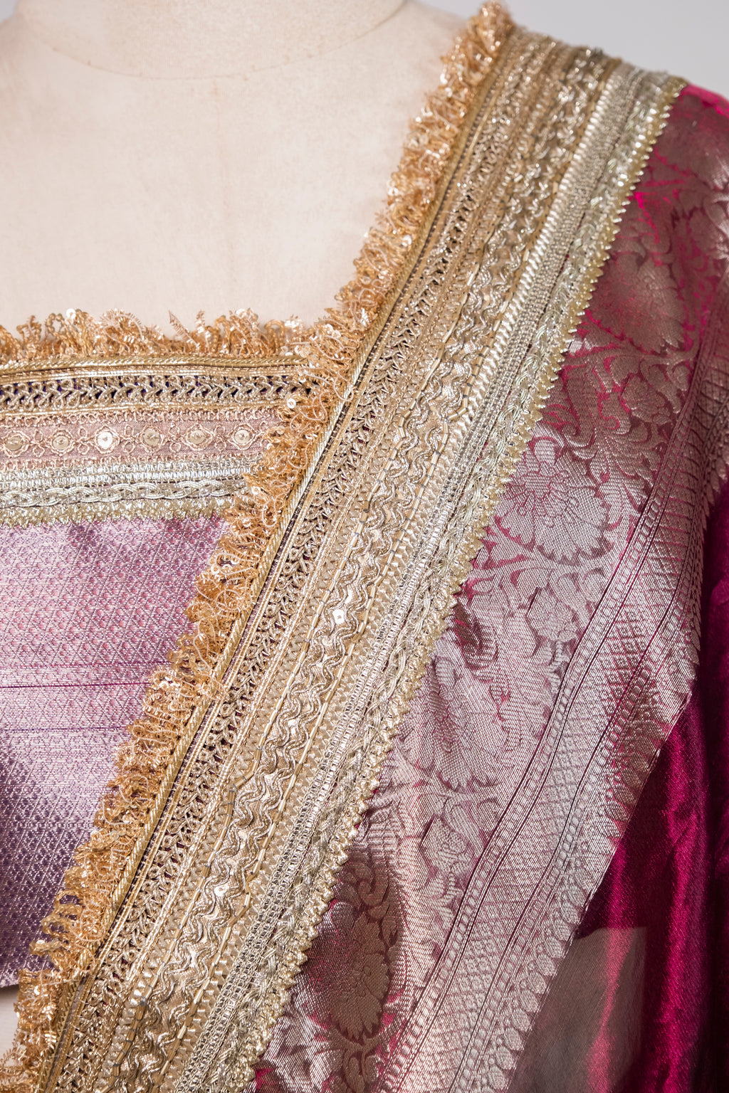 Banarasi Handloom Tissue Silk Saree - ATIS0202