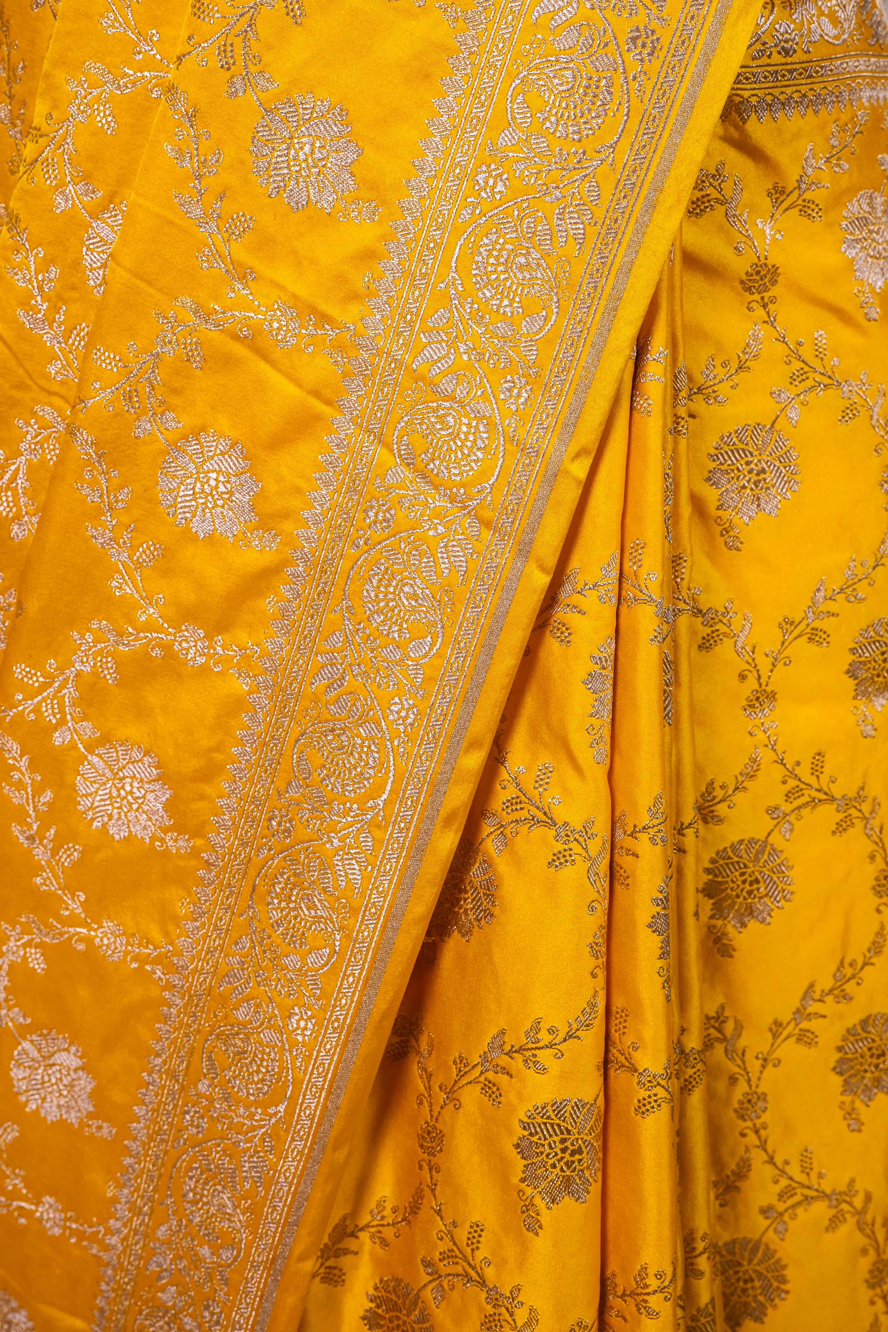 Banarasi Mashru Silk Saree - AMAS2939