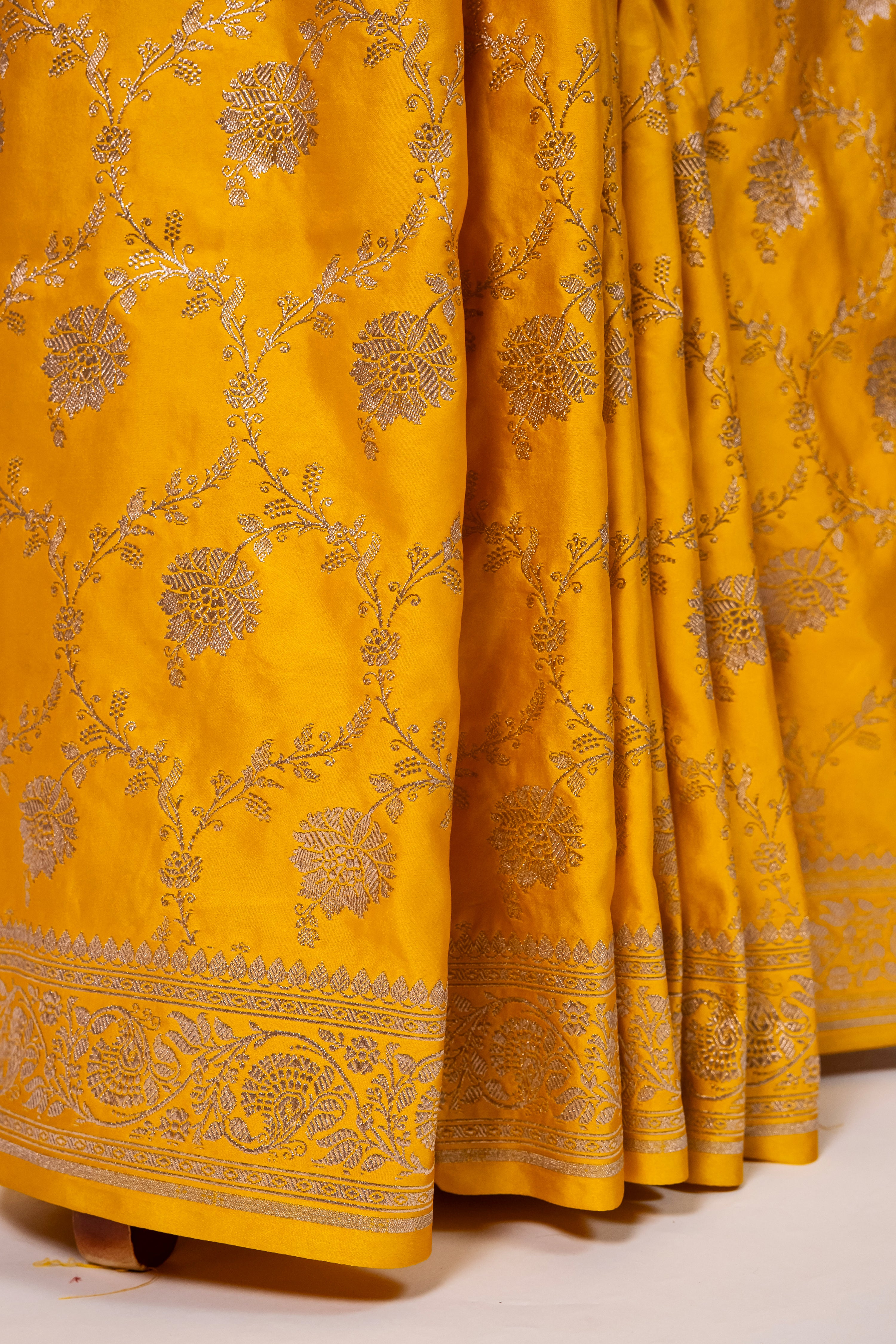 Banarasi Mashru Silk Saree - AMAS2939
