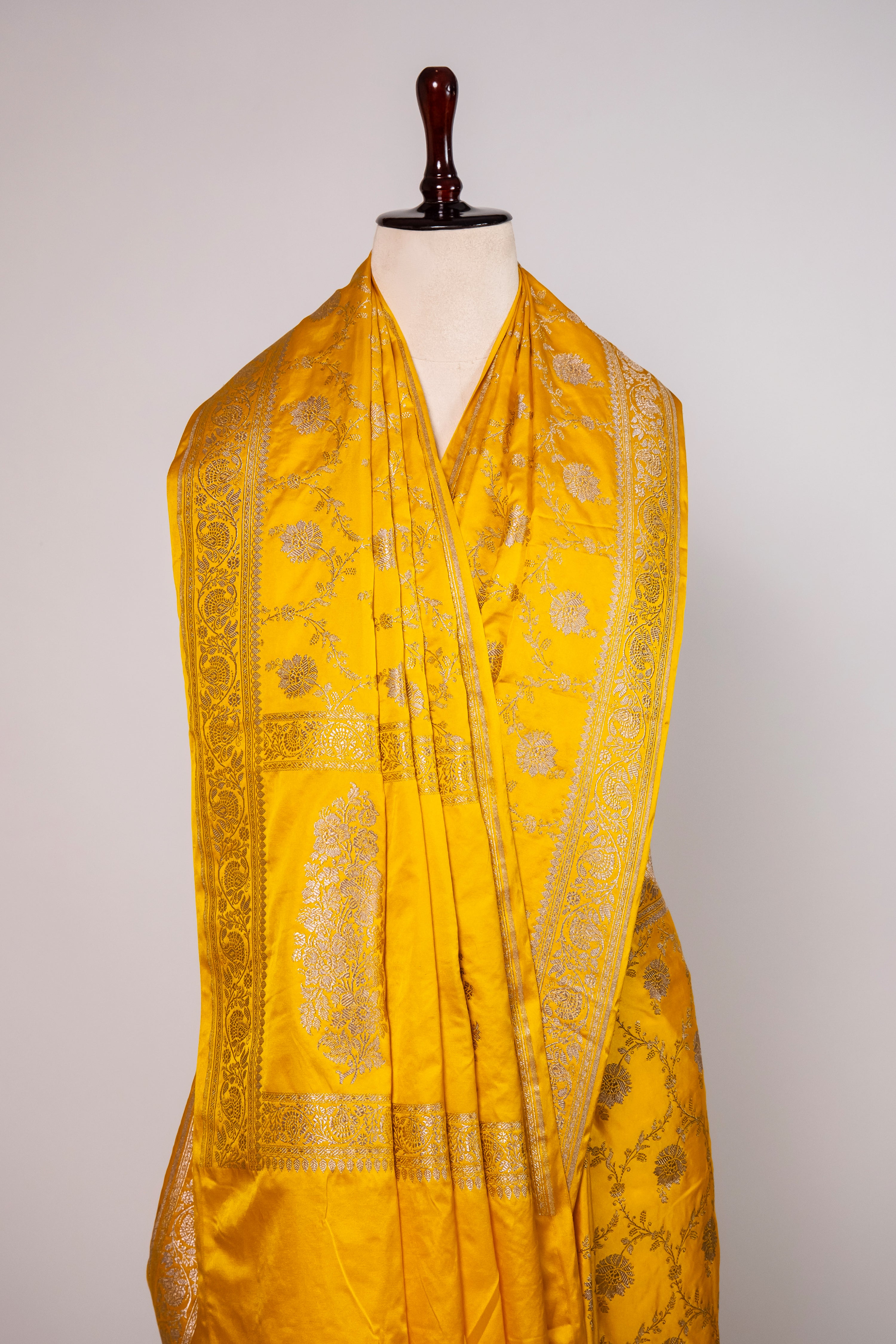Banarasi Mashru Silk Saree - AMAS2939