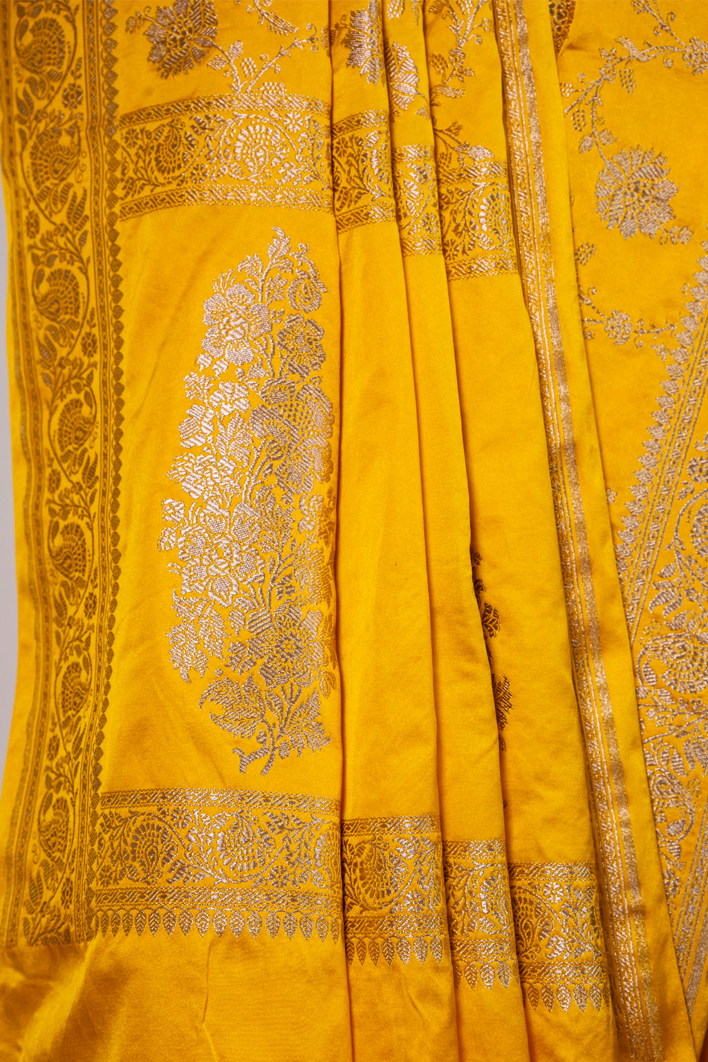 Banarasi Mashru Silk Saree - AMAS2939