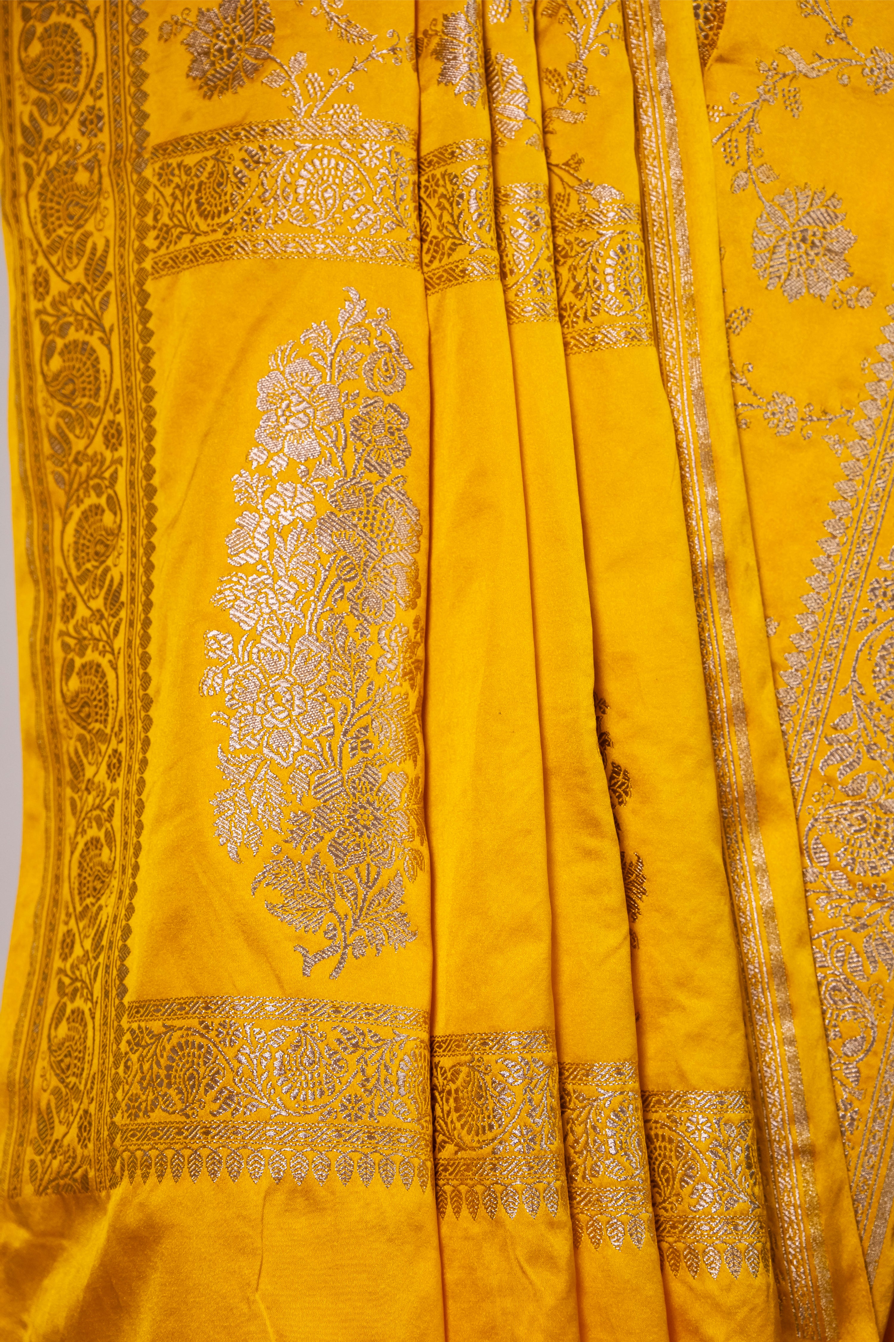 Banarasi Mashru Silk Saree - AMAS2939