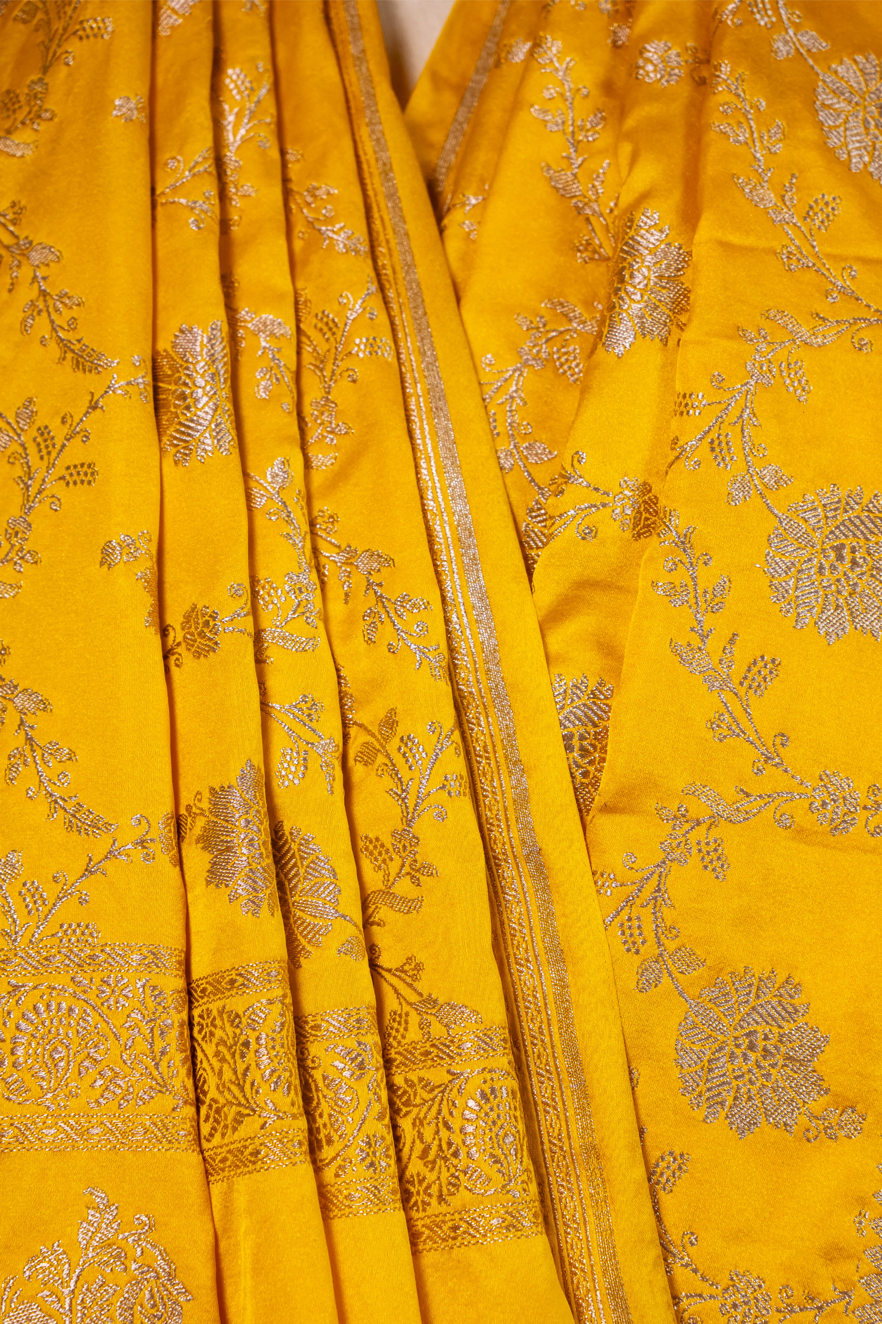 Banarasi Mashru Silk Saree - AMAS2939