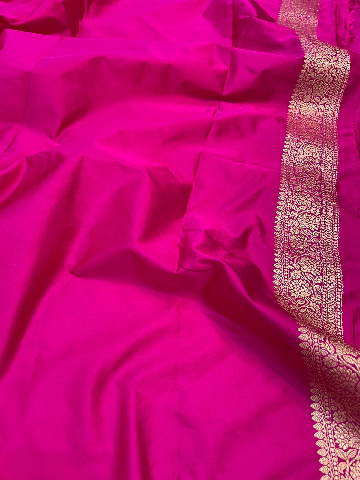 Premium Mashru Silk Saree with Allover Booties Weave - AMSBP1