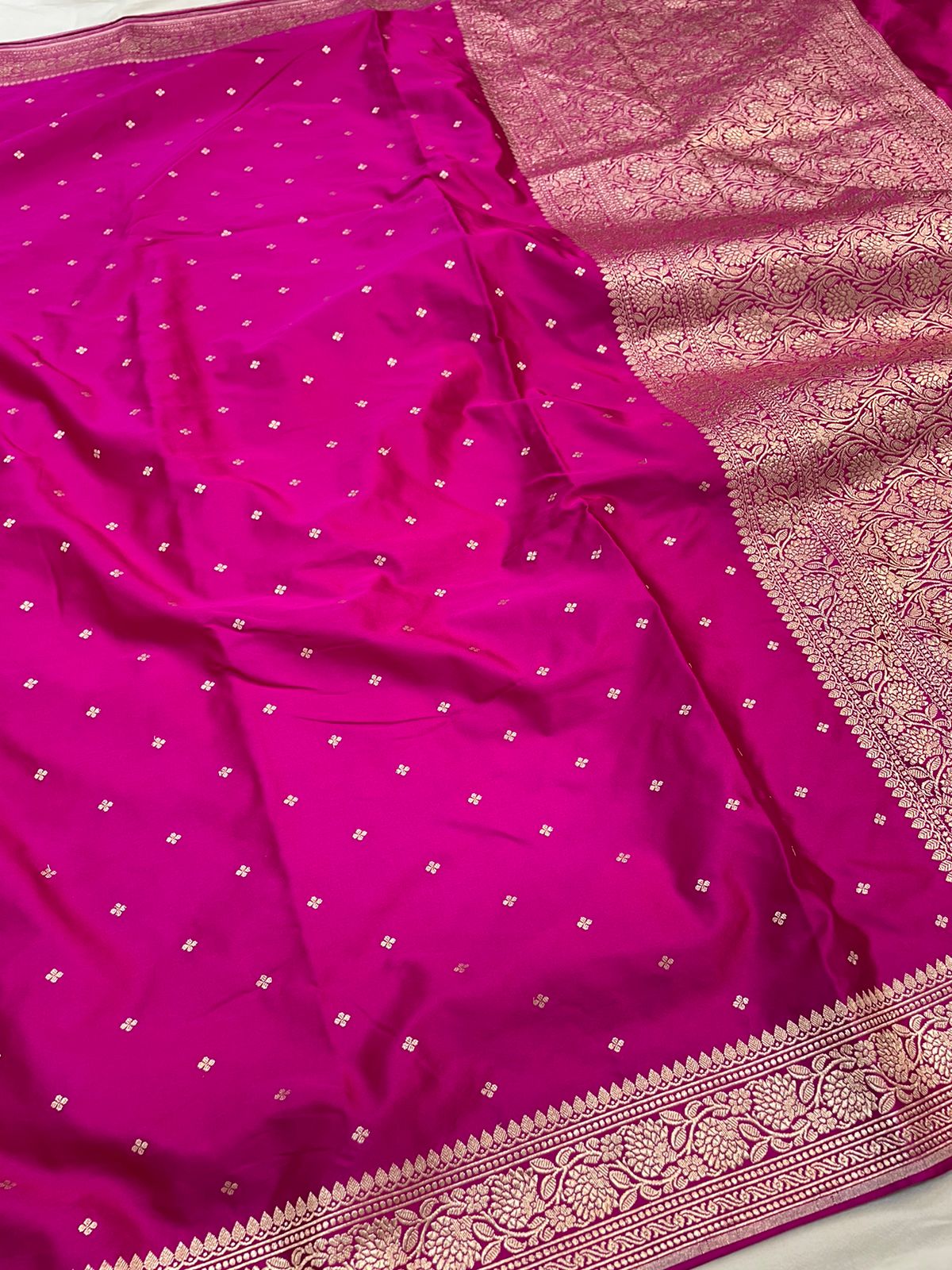Premium Mashru Silk Saree with Allover Booties Weave - AMSBP1