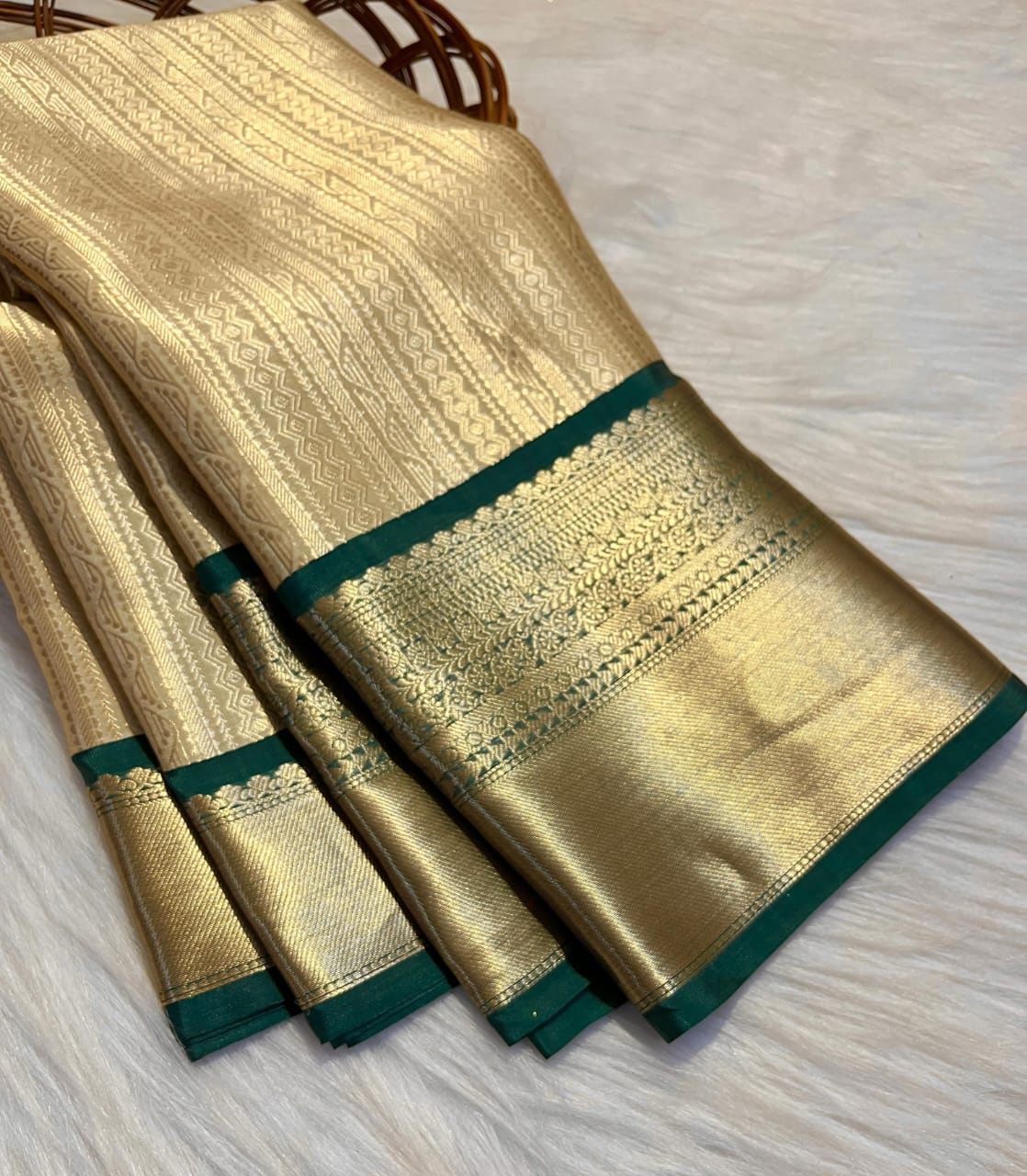 Banarasi Semi Kanchipuram Silk Saree with Gold Zari Weaving - ABSKG01