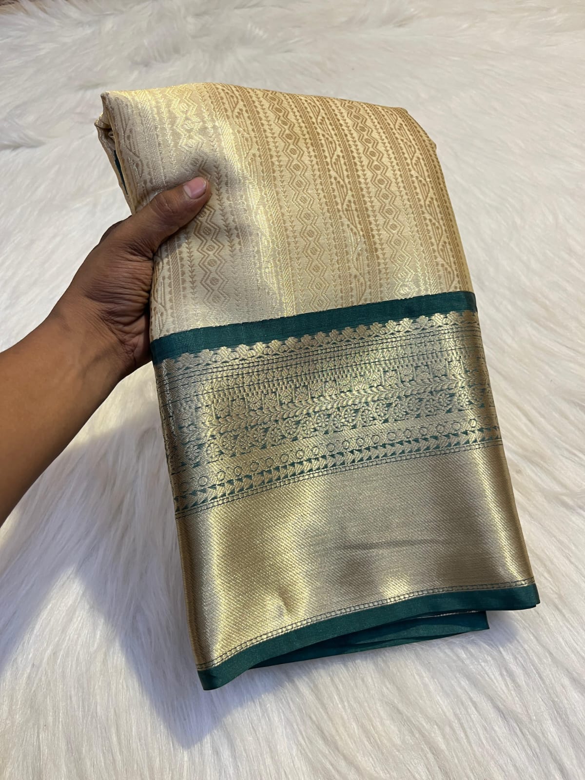 Banarasi Semi Kanchipuram Silk Saree with Gold Zari Weaving - ABSKG01