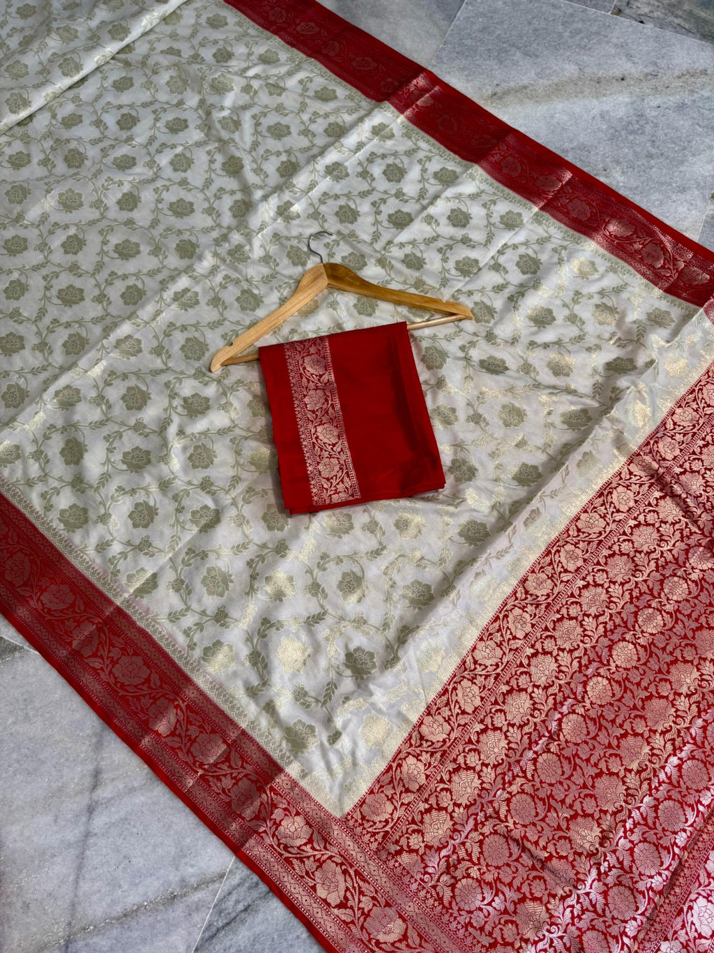 Banarasi Katan Warm Silk Saree with Zari Jangla Weaving -  BAKRW01
