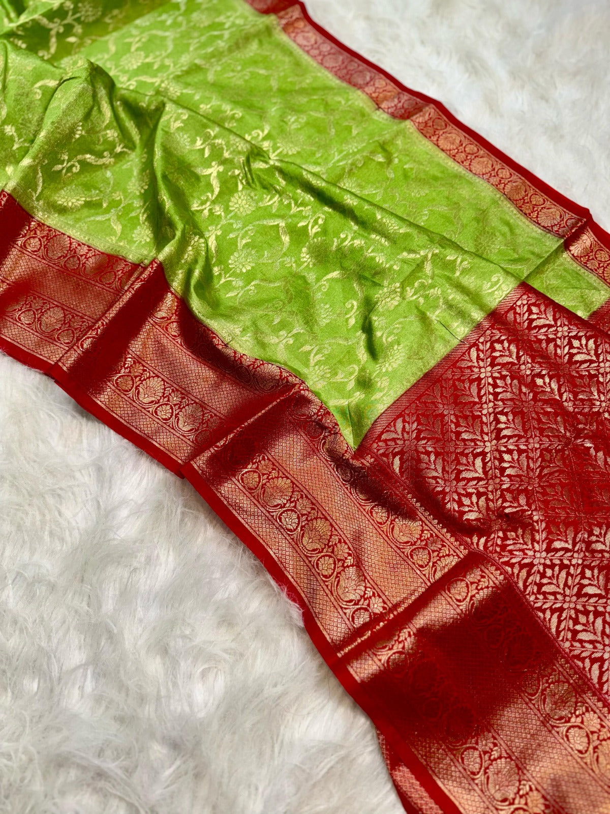 Banarasi Handloom Chinya Silk Saree - BHCGRDB1