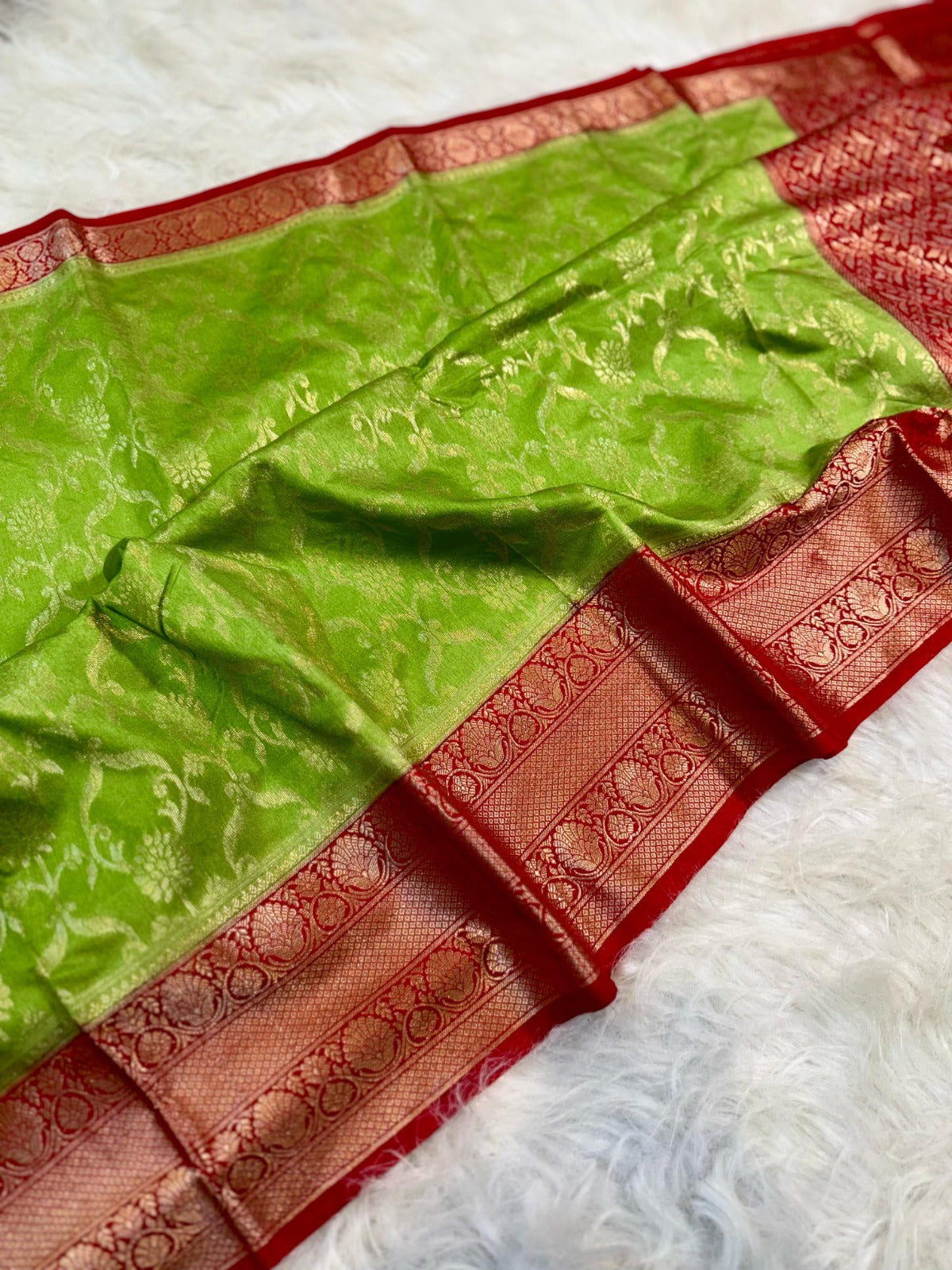 Banarasi Handloom Chinya Silk Saree - BHCGRDB1