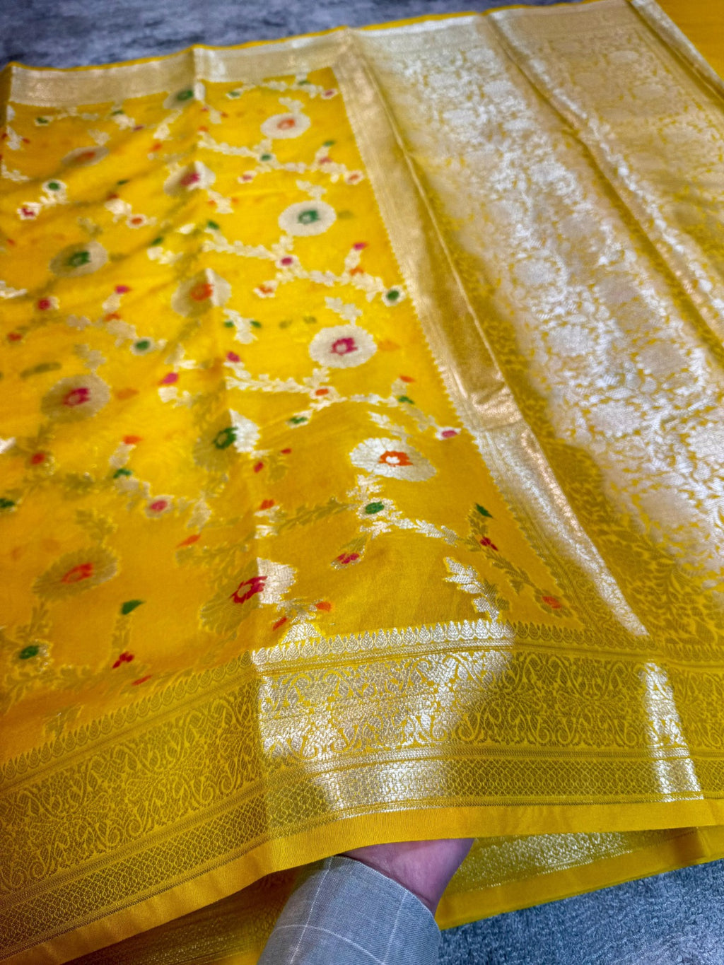 Banarasi Georgette Soft Silk Saree with Meena Jaal Weaving - BGSMJY1