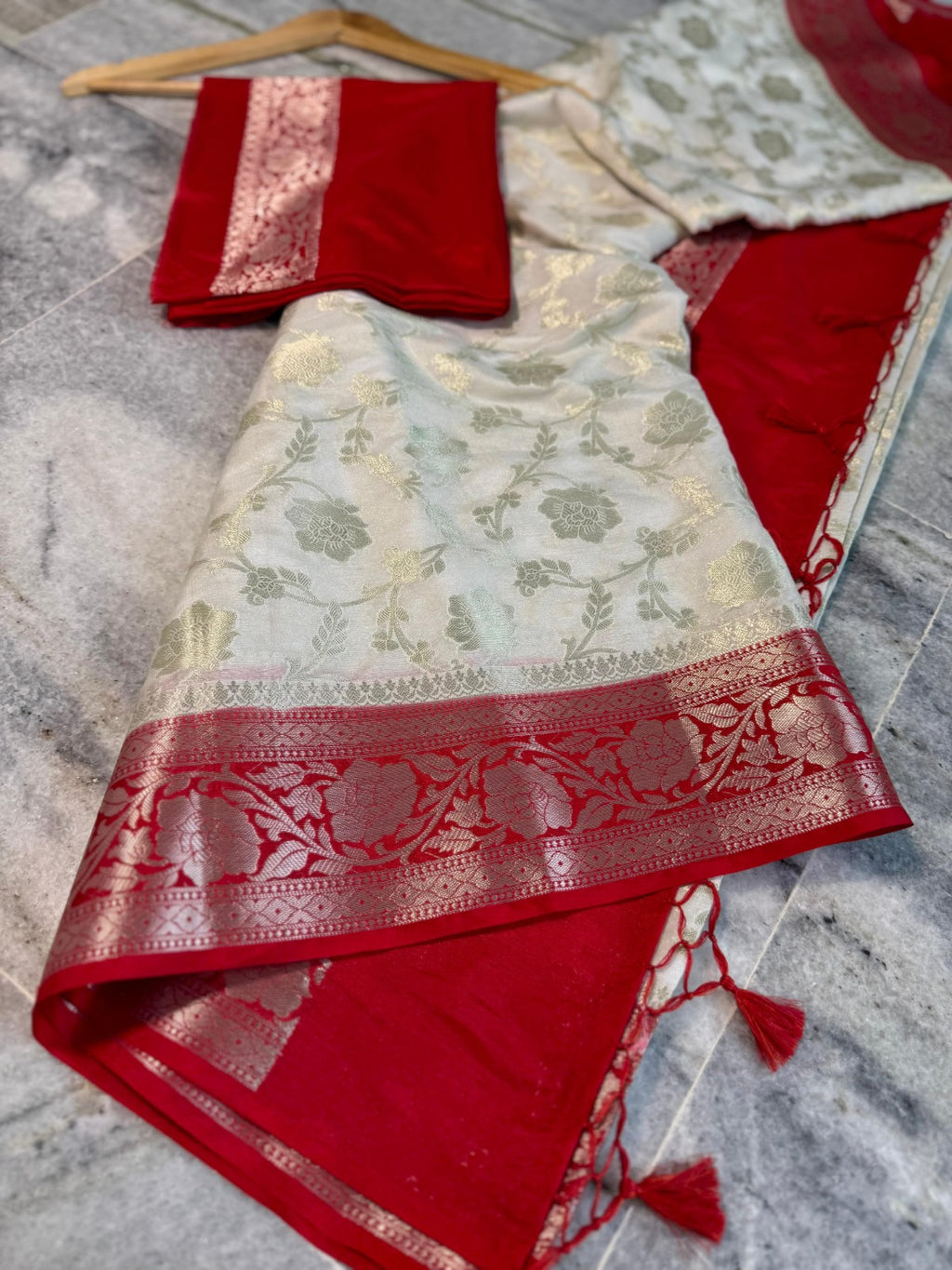 Banarasi Katan Warm Silk Saree with Zari Jangla Weaving -  BAKRW01