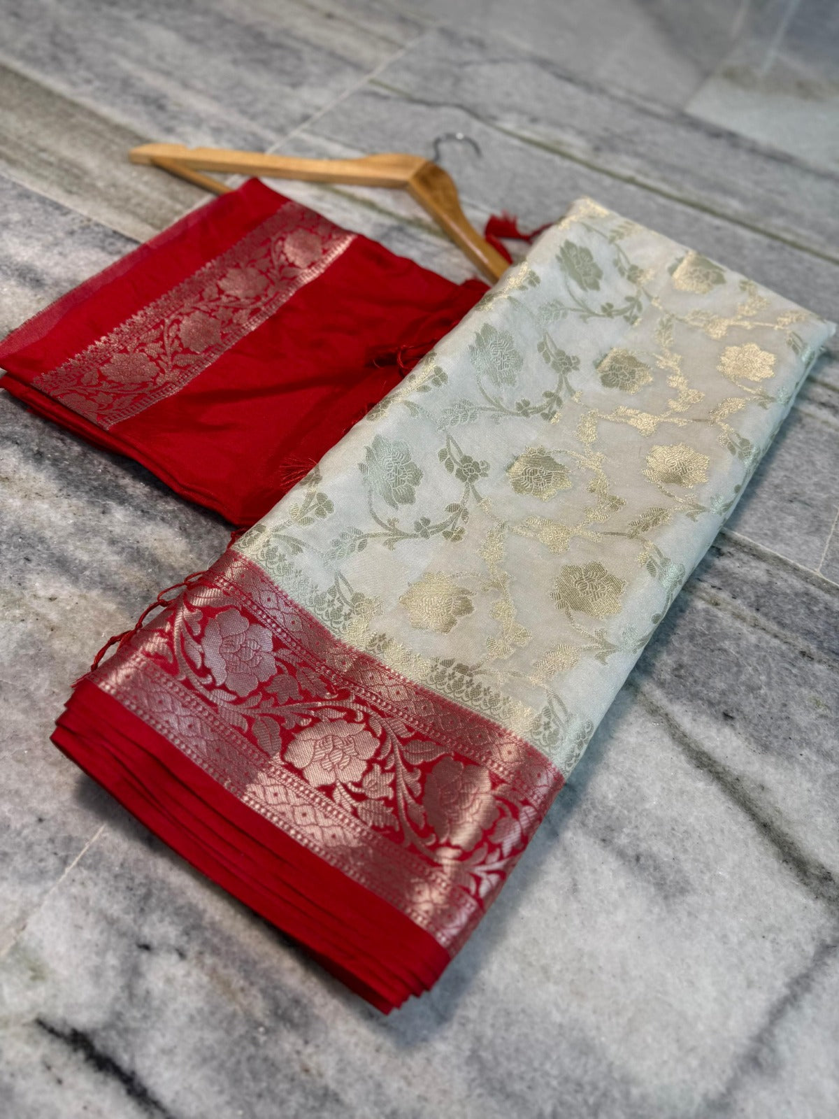 Banarasi Katan Warm Silk Saree with Zari Jangla Weaving -  BAKRW01