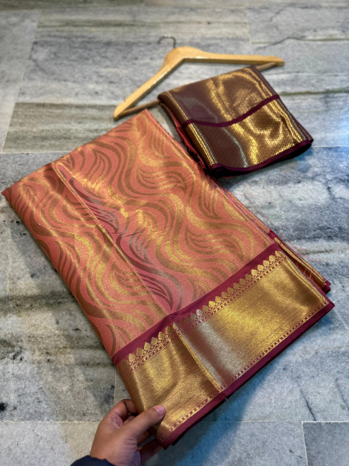 Banarasi Silk Handloom Saree with Zigzag Weave - BKZZPM1