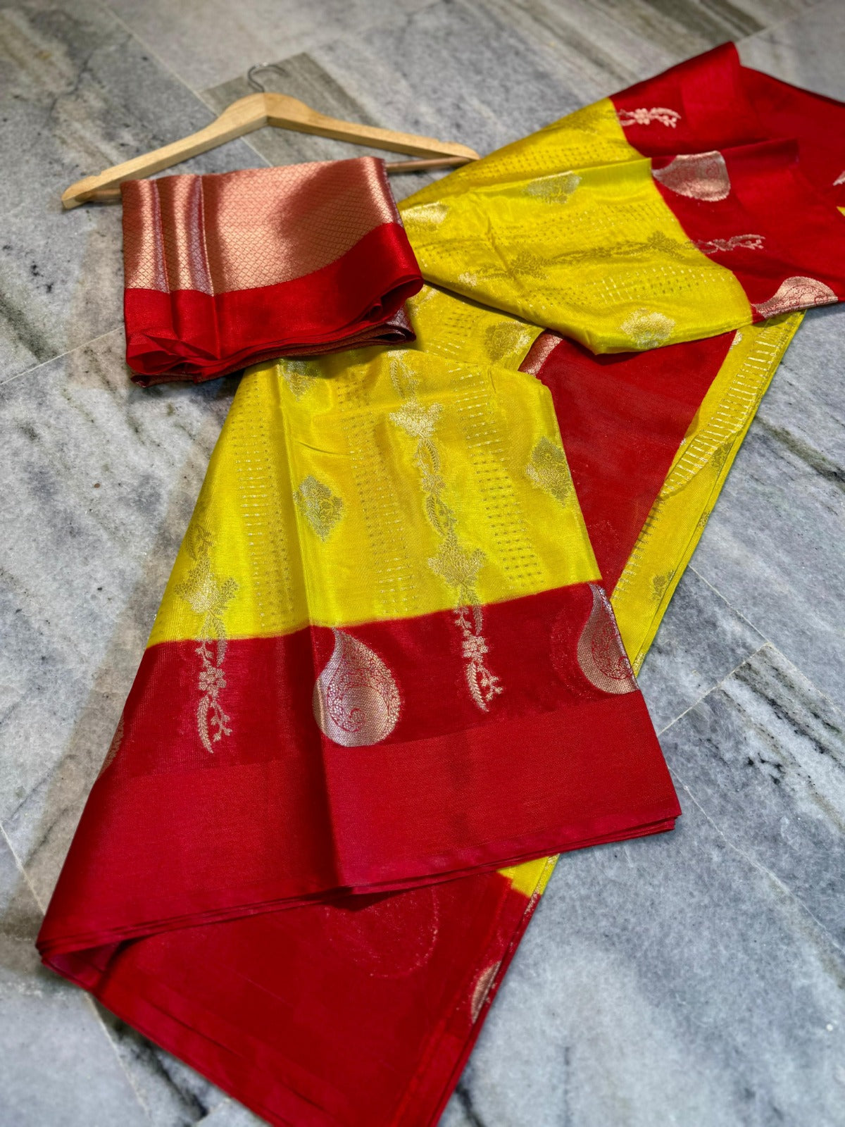 Banarasi Double Dupion Soft Silk Saree with Zari Butta Weaving - BADDYR01