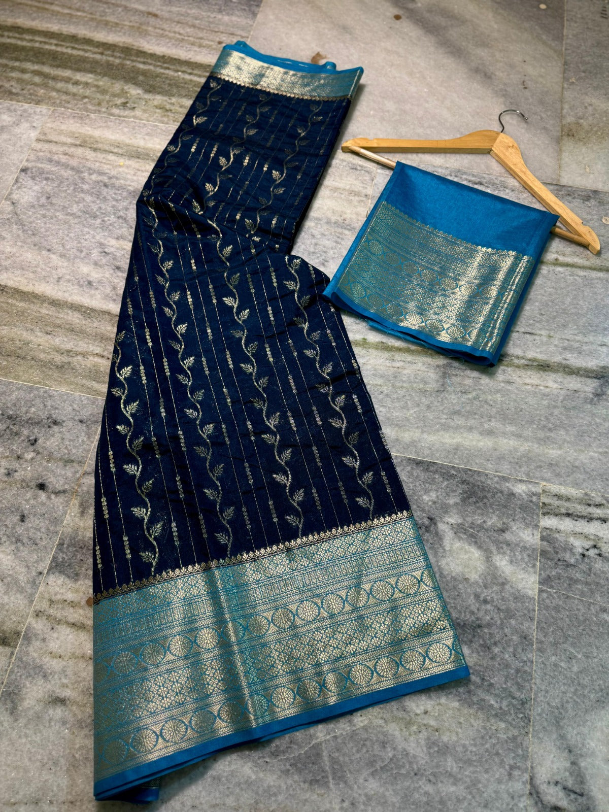 Banarasi Semi-Chiffon Silk Saree Gold Zari Ada Weaving - BSCRNB4