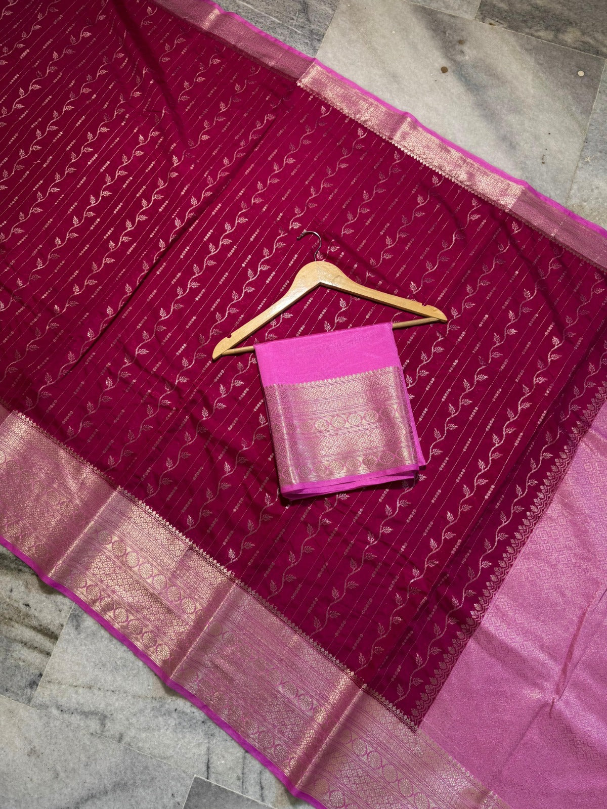 Banarasi Semi-Chiffon Silk Saree Gold Zari Ada Weaving - BSCRP3