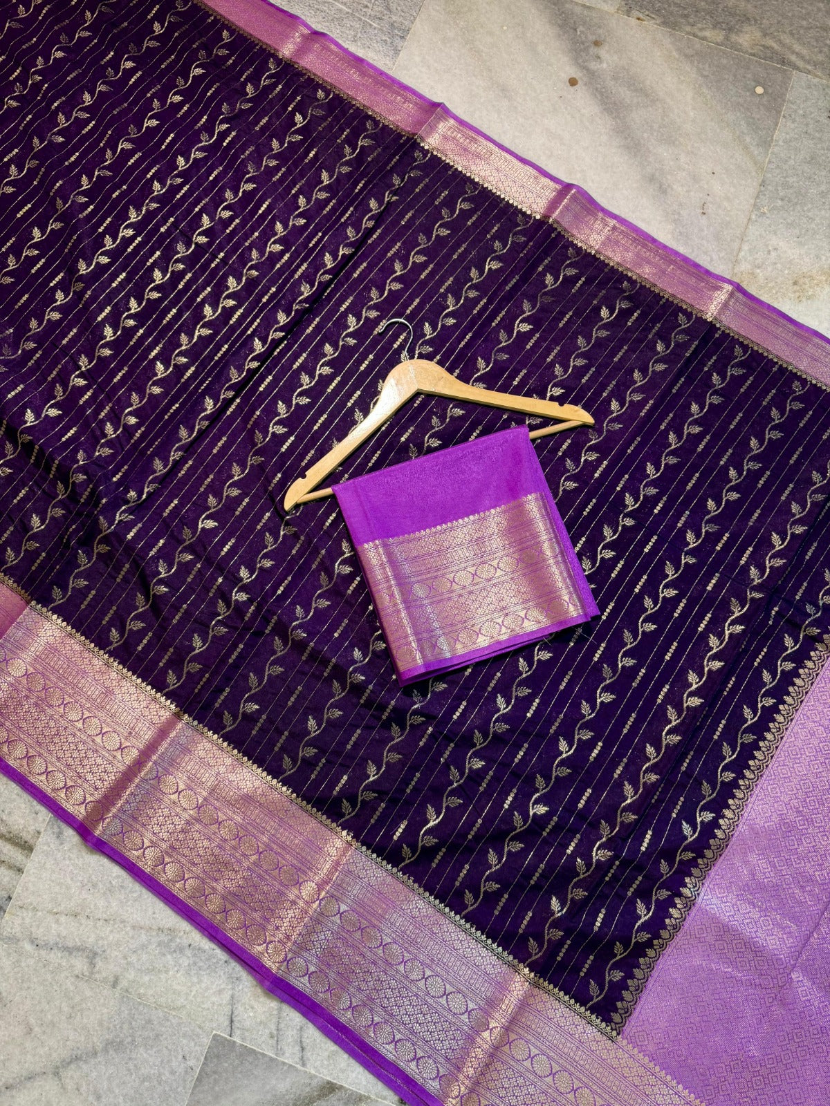 Banarasi Semi-Chiffon Silk Saree Gold Zari Ada Weaving - BSCRVP6