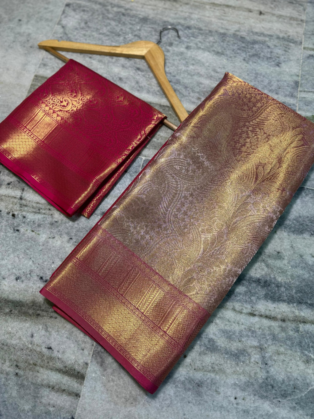 Banarasi Tissue Silk Saree with Zari Flower Weaving - BTSZFP01