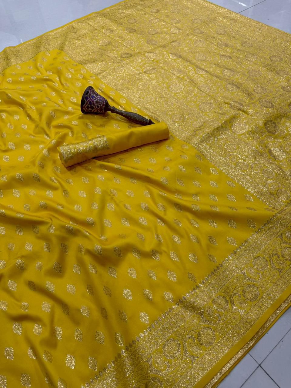 Banarasi Silk Saree with Original Gold Zari Weaving - BSGZY09