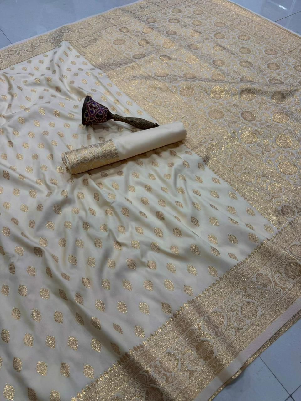 Banarasi Silk Saree with Original Gold Zari Weaving - BSGZHW7