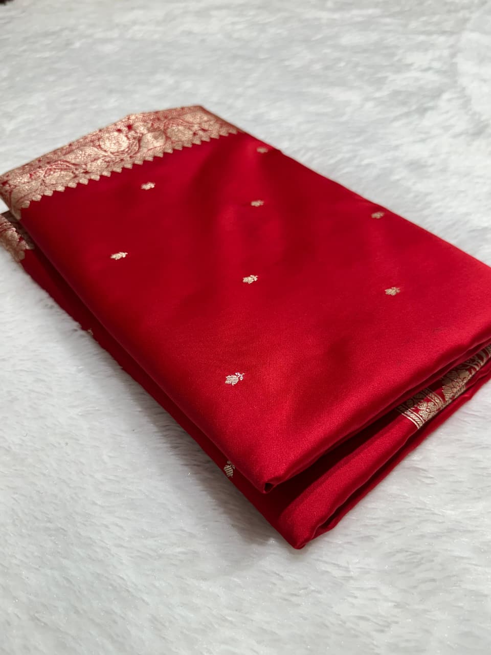 Banarasi Mashru Katan Silk Saree with Butti Zari Weaving - AMKZBR1