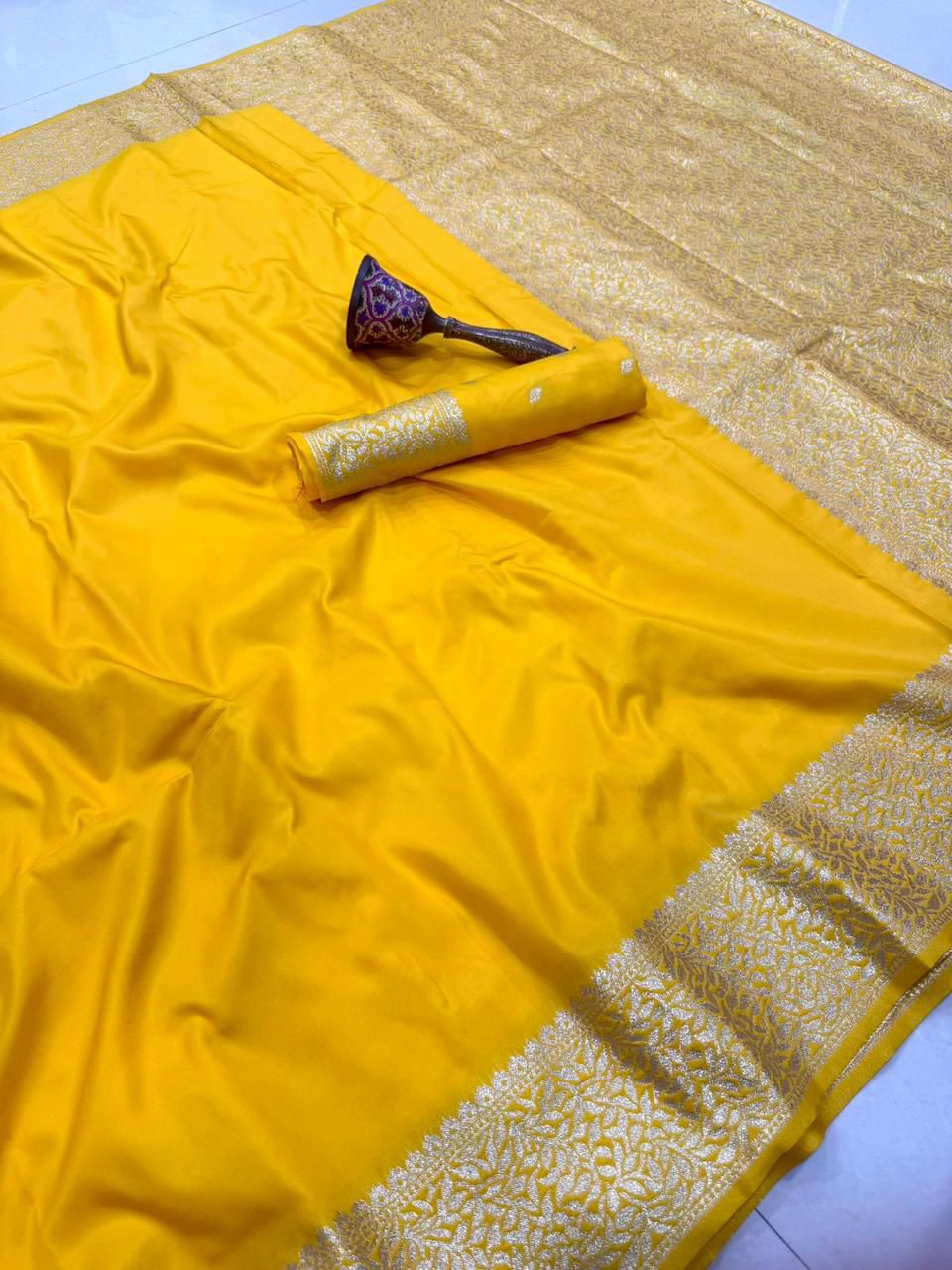 Banarasi Soft Silk Saree with Gold Zari Weaving & Rich Pallu - APBSYL4