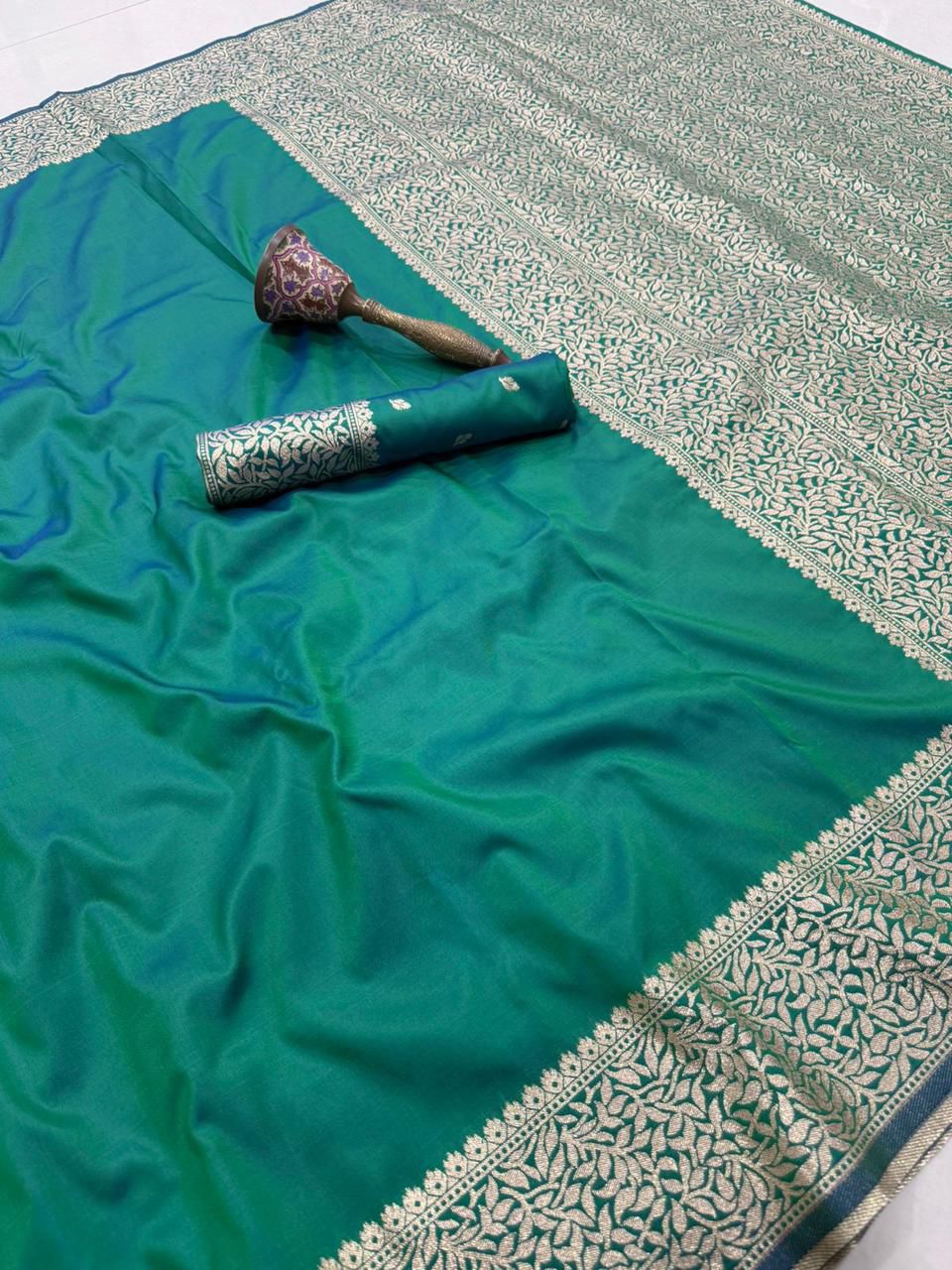 Banarasi Soft Silk Saree with Gold Zari Weaving & Rich Pallu - APBSG10