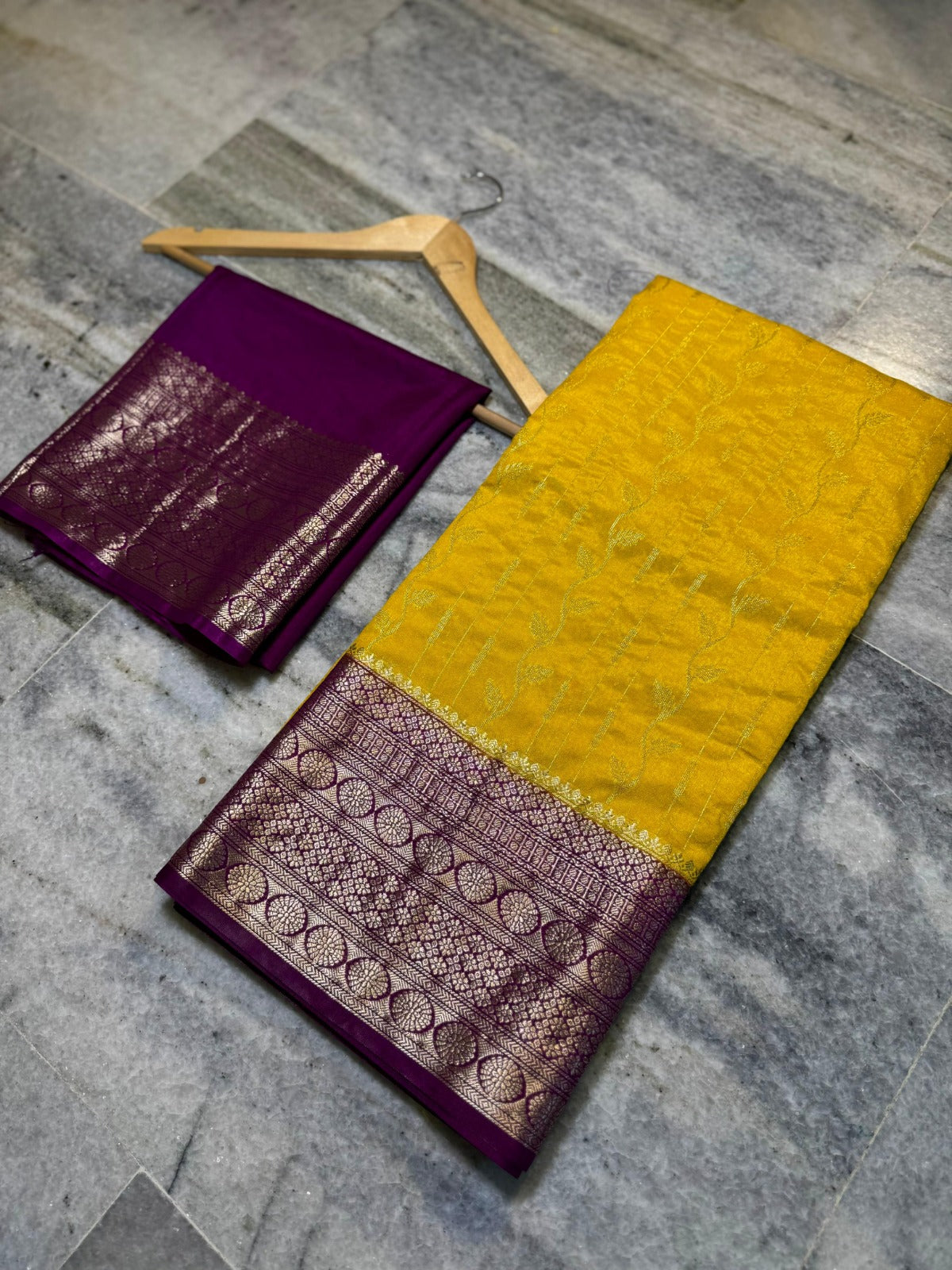 Banarasi Semi-Chiffon Silk Saree Gold Zari Ada Weaving - BSCYM1