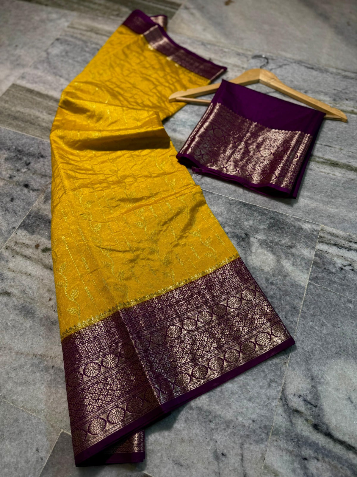 Banarasi Semi-Chiffon Silk Saree Gold Zari Ada Weaving - BSCYM1